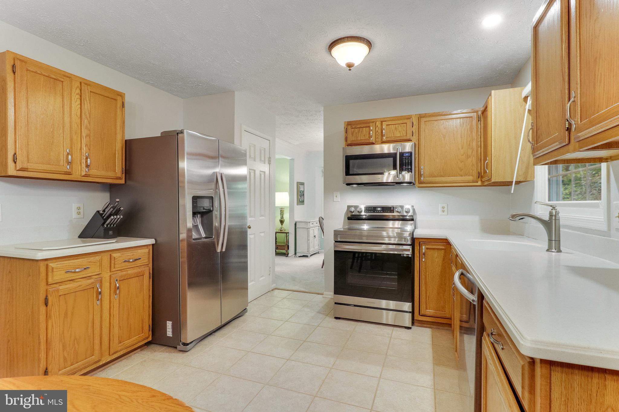 210 Pin Oak COURT