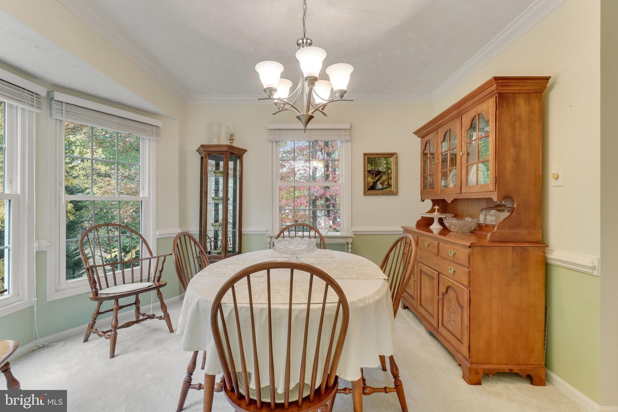 210 Pin Oak COURT