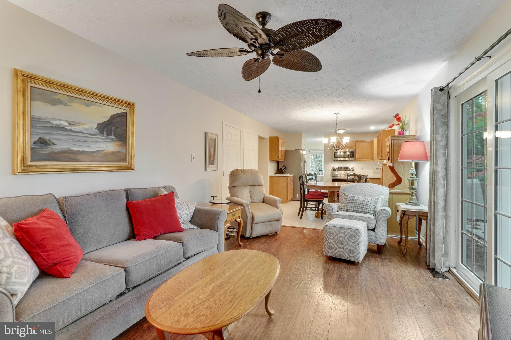 210 Pin Oak COURT