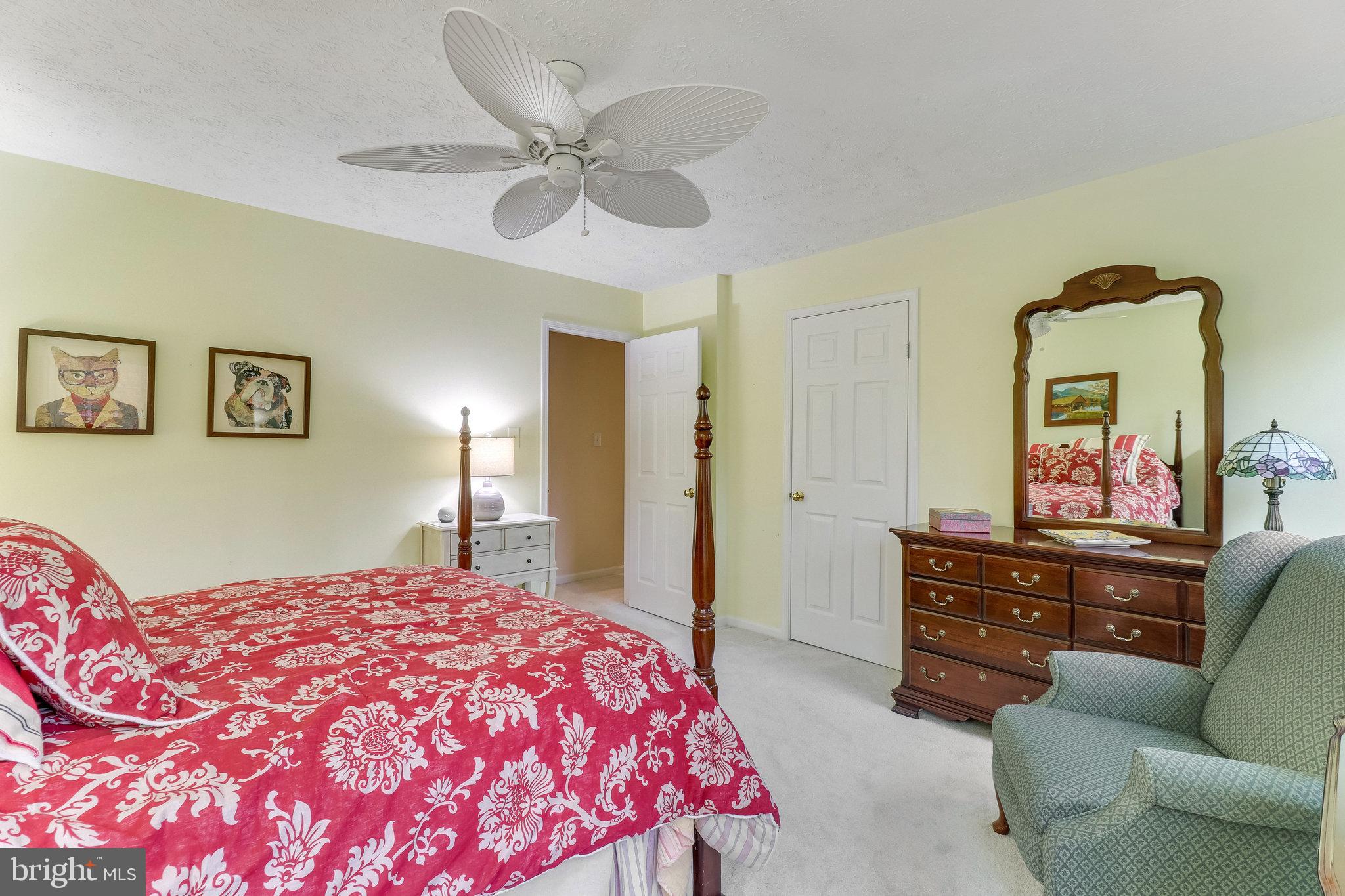 210 Pin Oak COURT