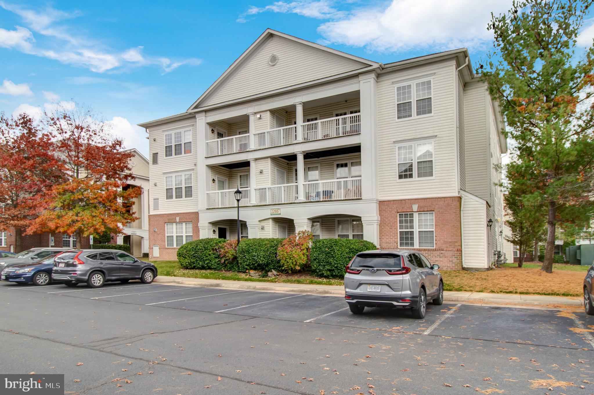 22687 Blue Elder TERRACE Unit: 201