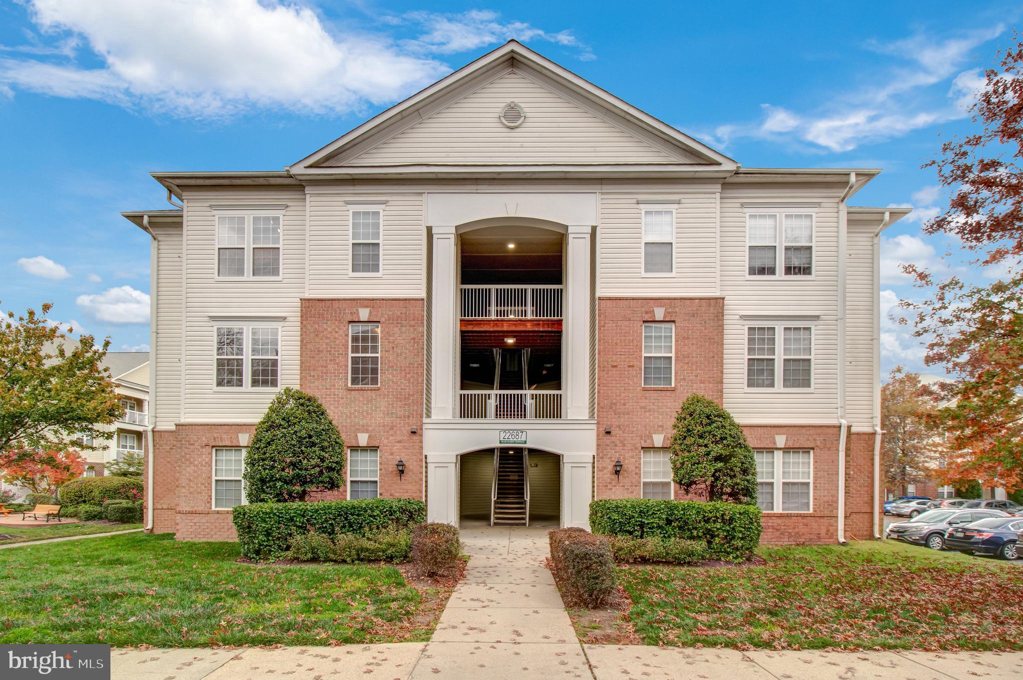 22687 Blue Elder TERRACE Unit: 201