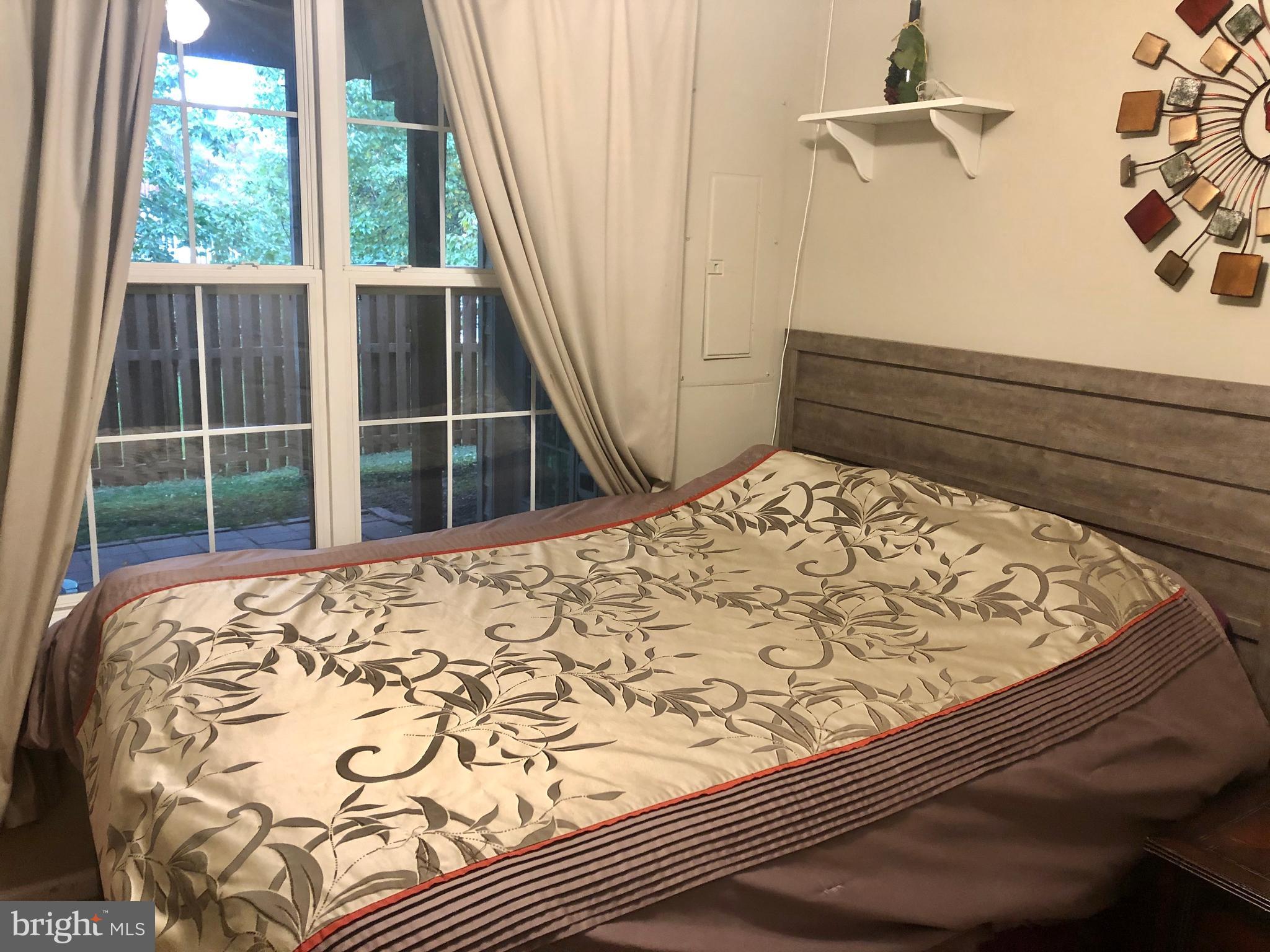 21266 Victorias Cross TERRACE