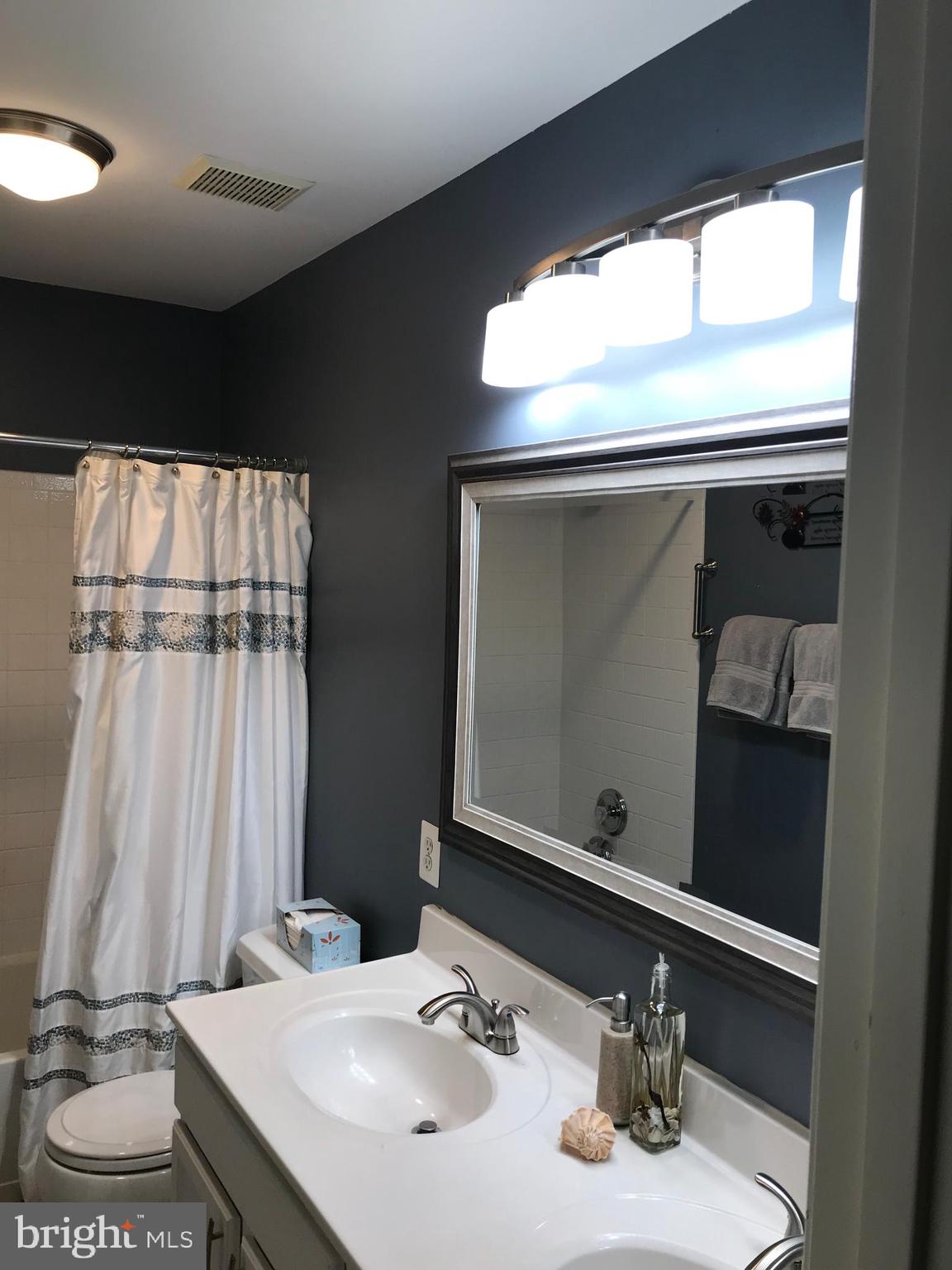 21266 Victorias Cross TERRACE