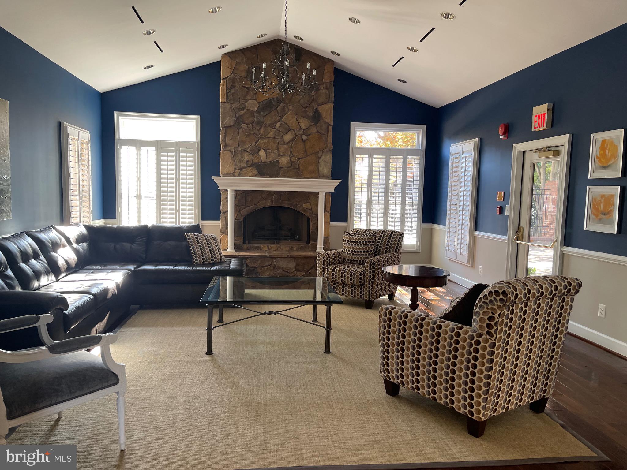 20313 Beechwood TERRACE Unit: 200