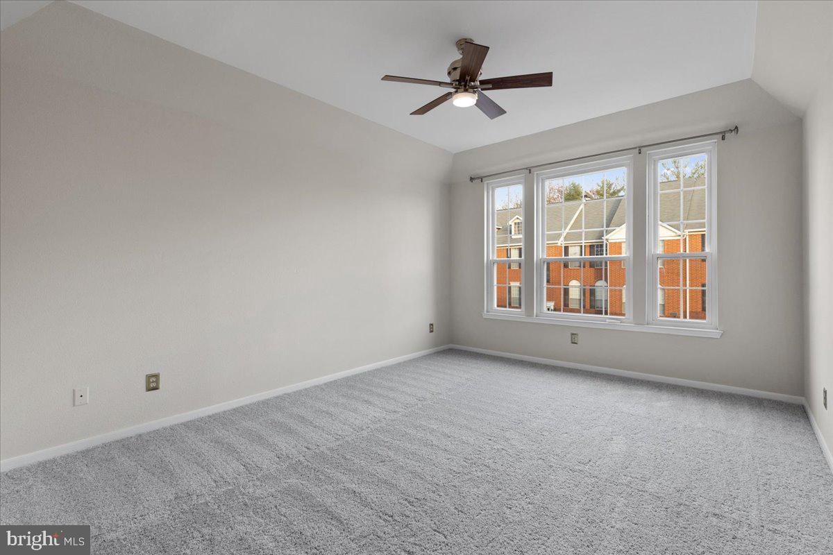 672 Gateway DRIVE SE Unit: 606