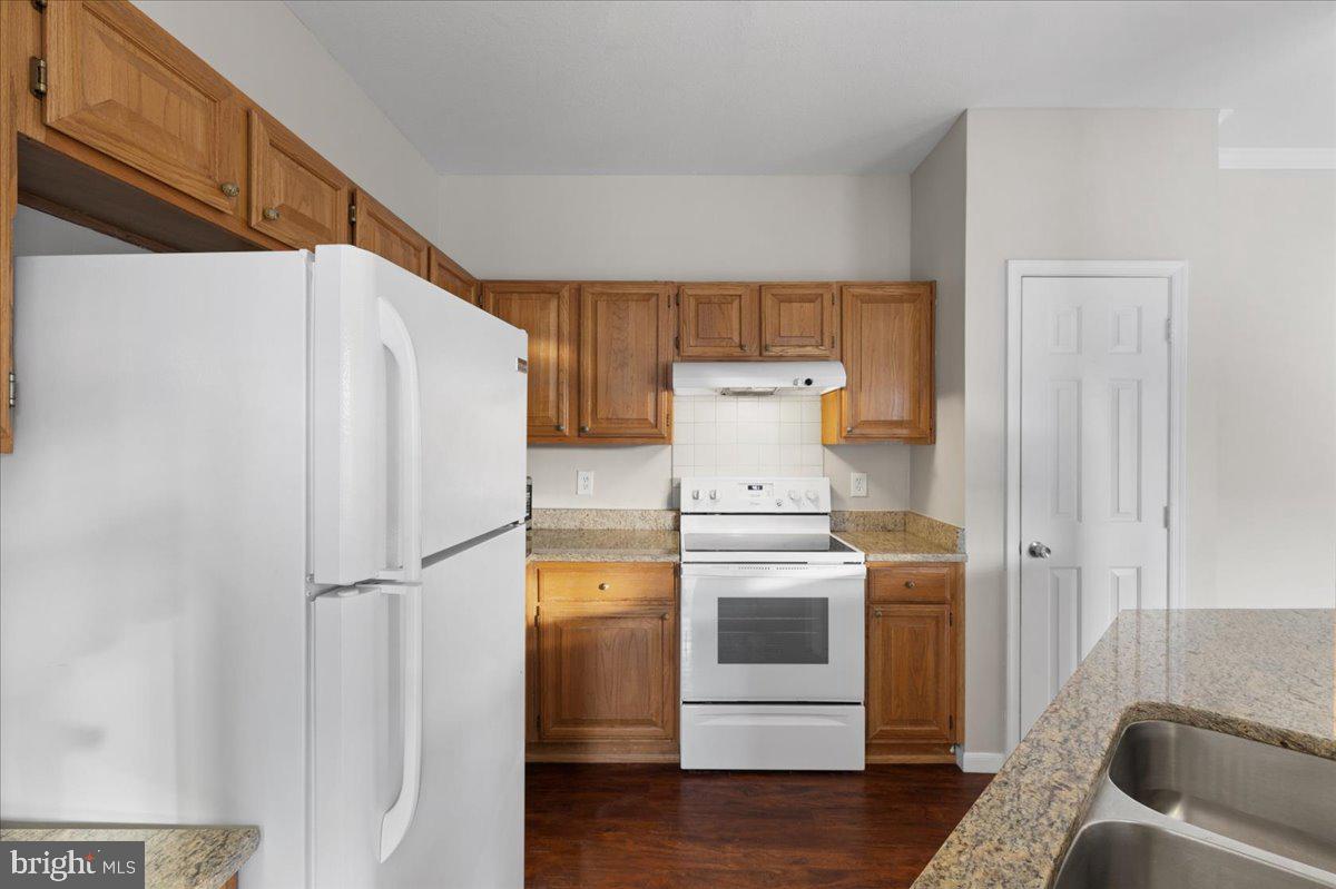 672 Gateway DRIVE SE Unit: 606