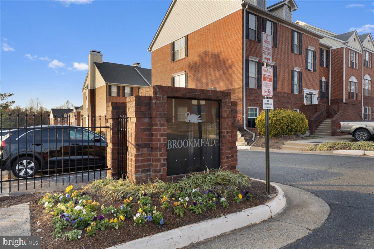 672 Gateway DRIVE SE Unit: 606