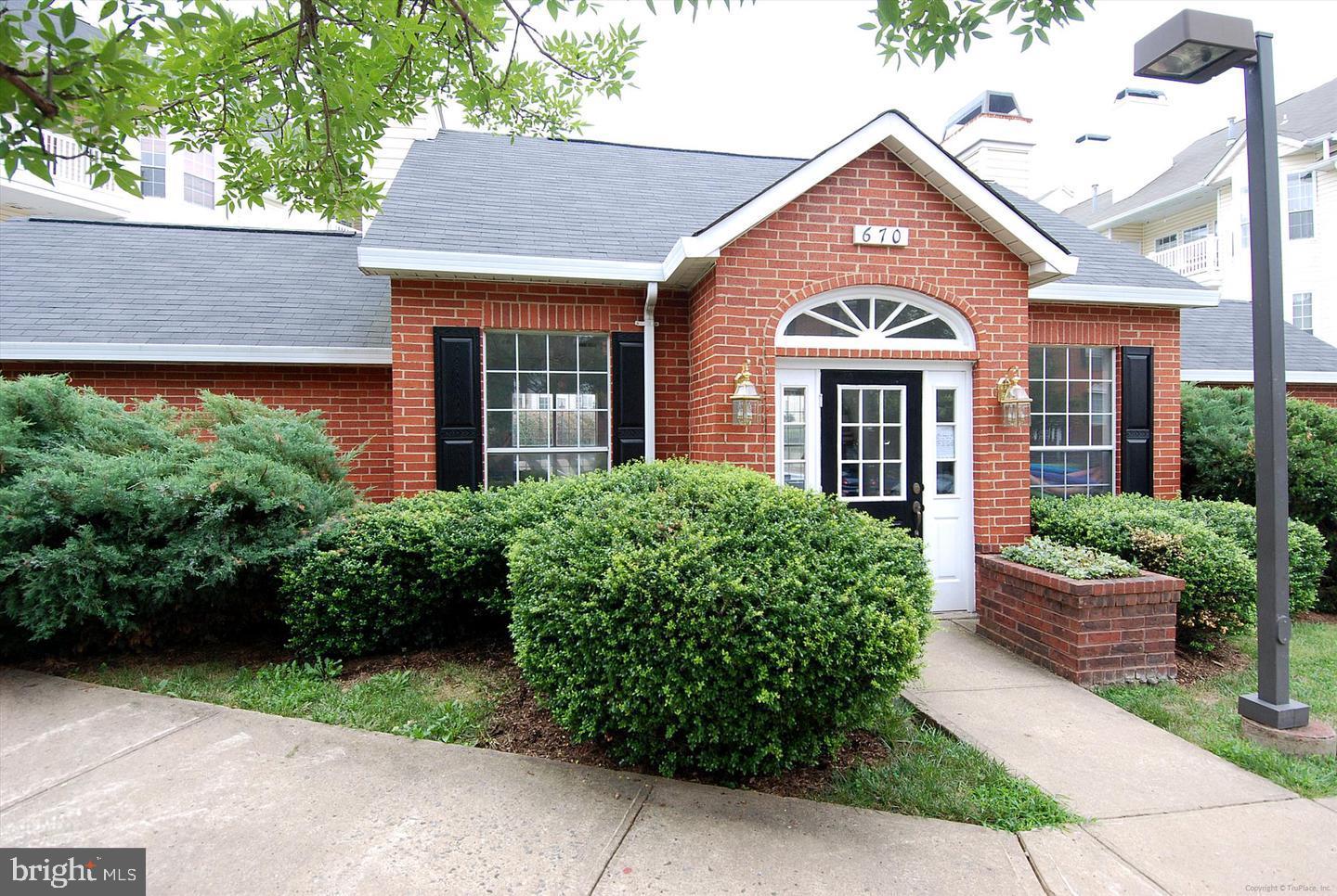 672 Gateway DRIVE SE Unit: 606