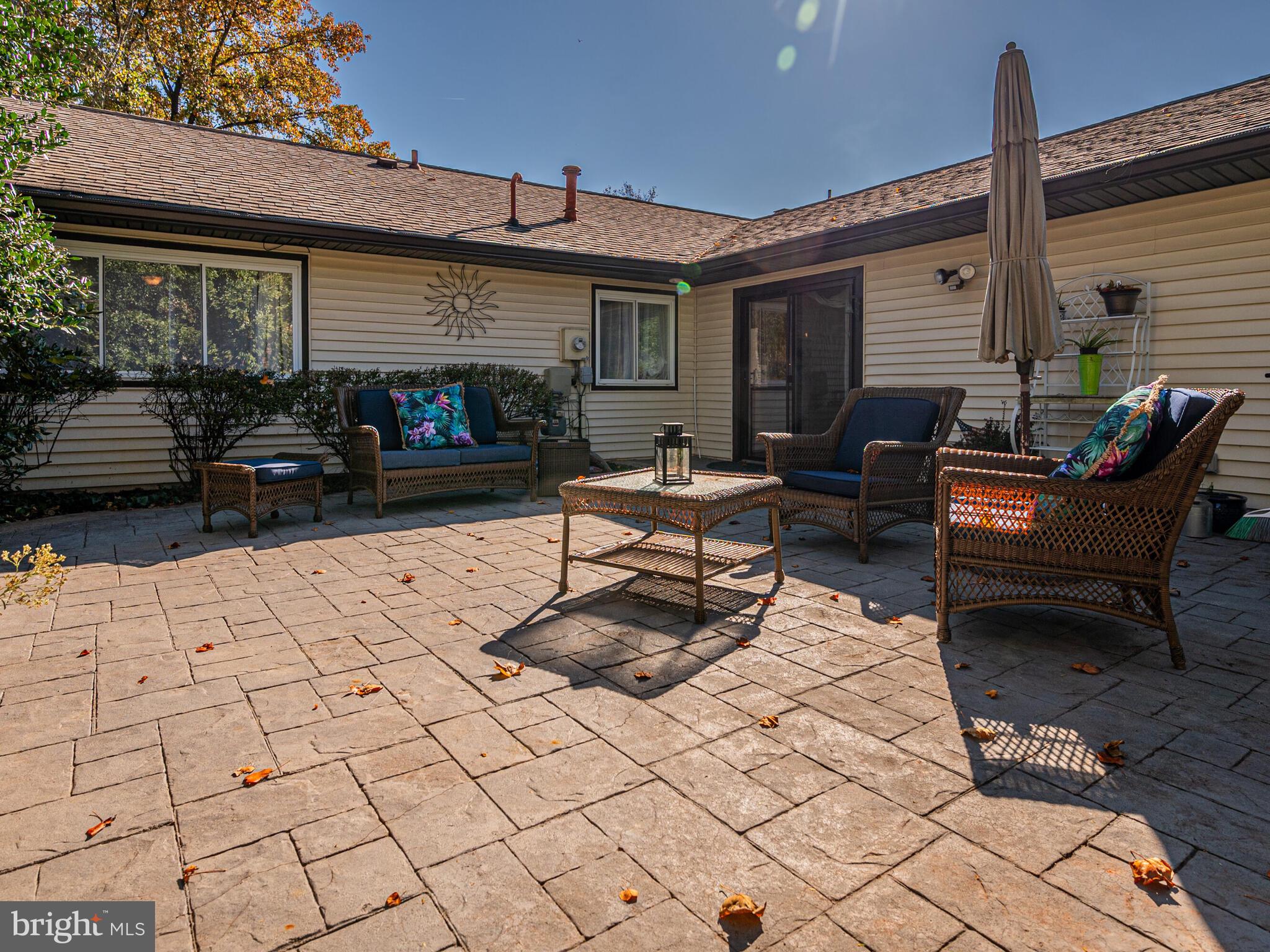 216 Hillsdale DRIVE