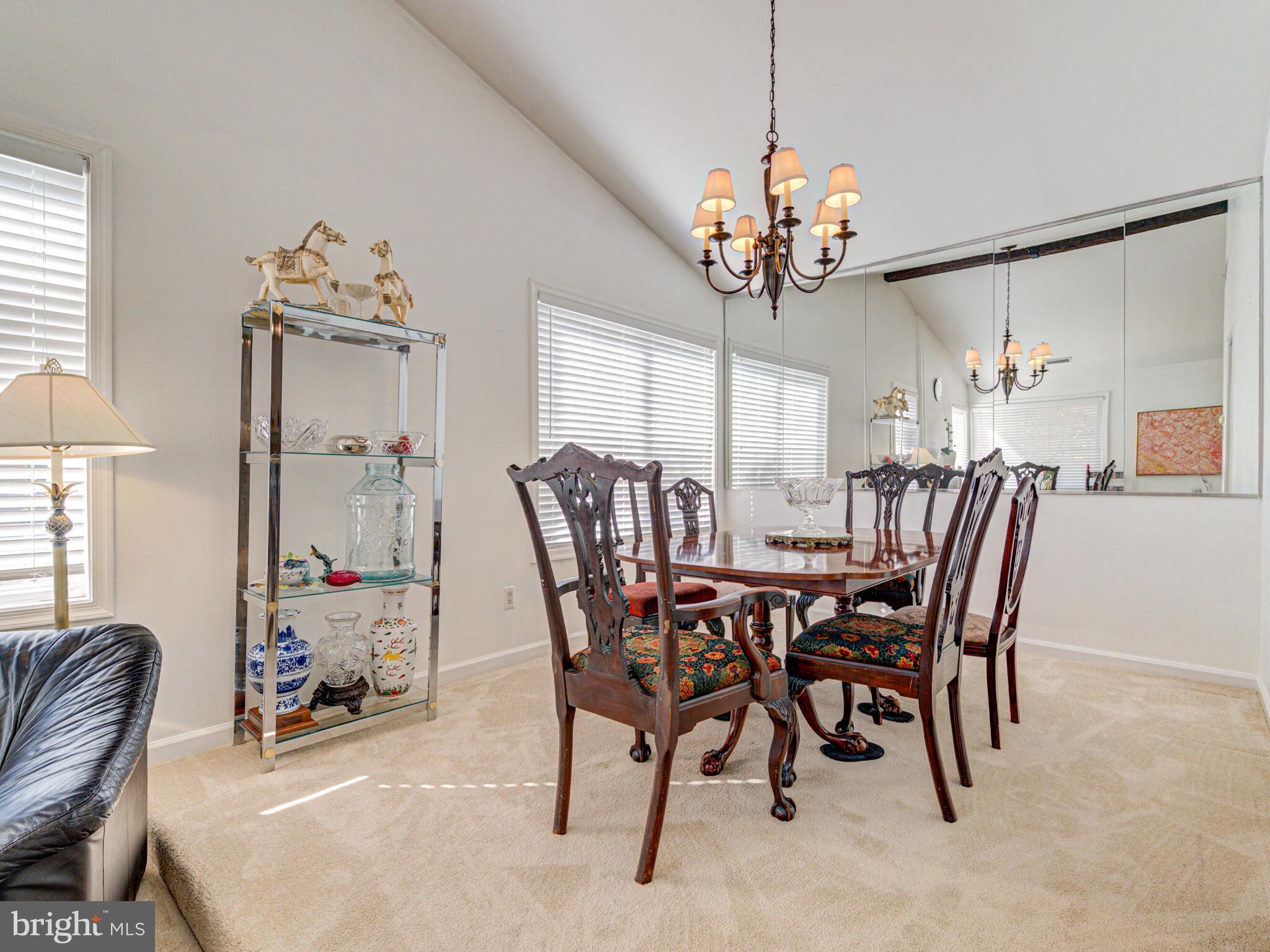 216 Hillsdale DRIVE