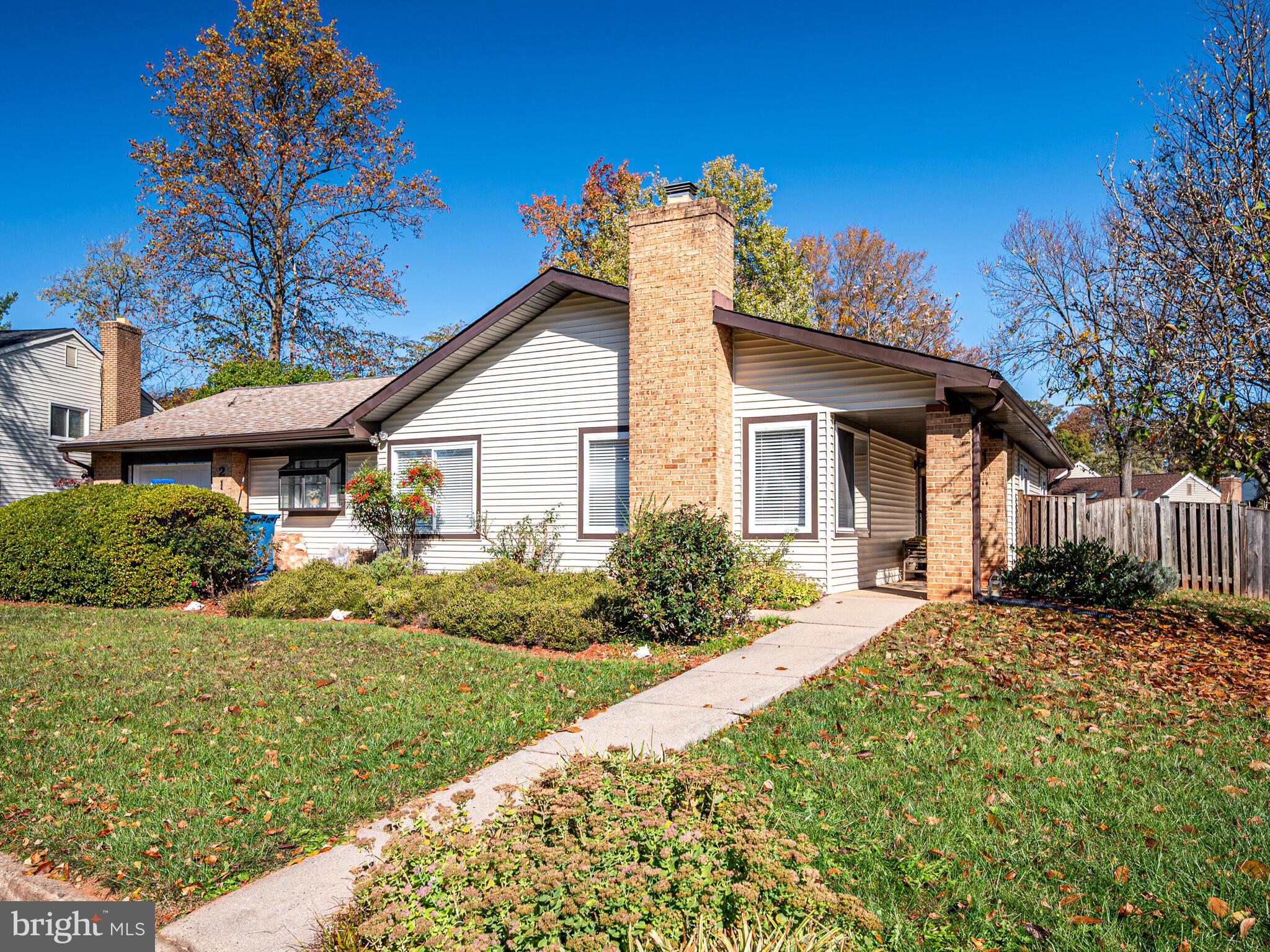 216 Hillsdale DRIVE