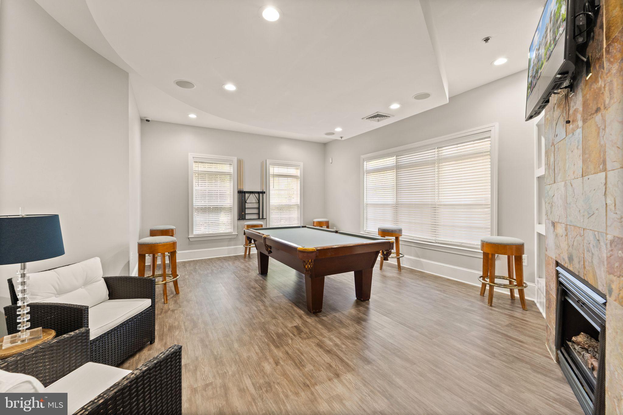 502 Sunset View TERRACE SE Unit: 407