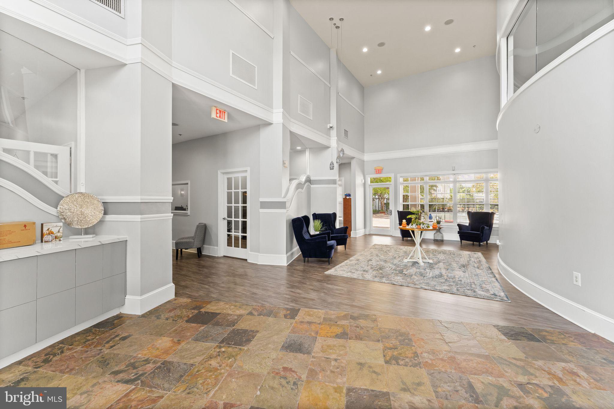 502 Sunset View TERRACE SE Unit: 407