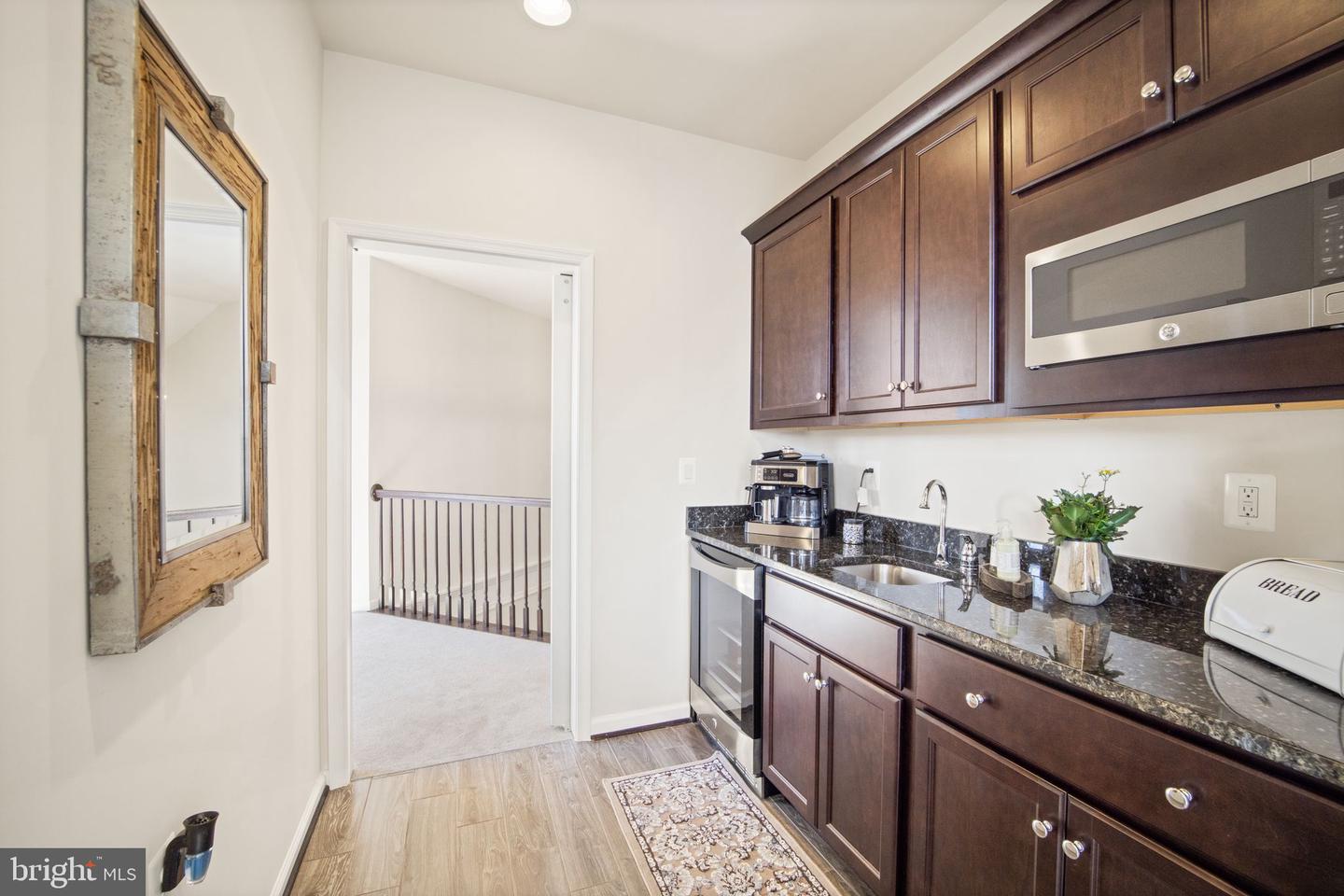 17256 Creekside Green PLACE