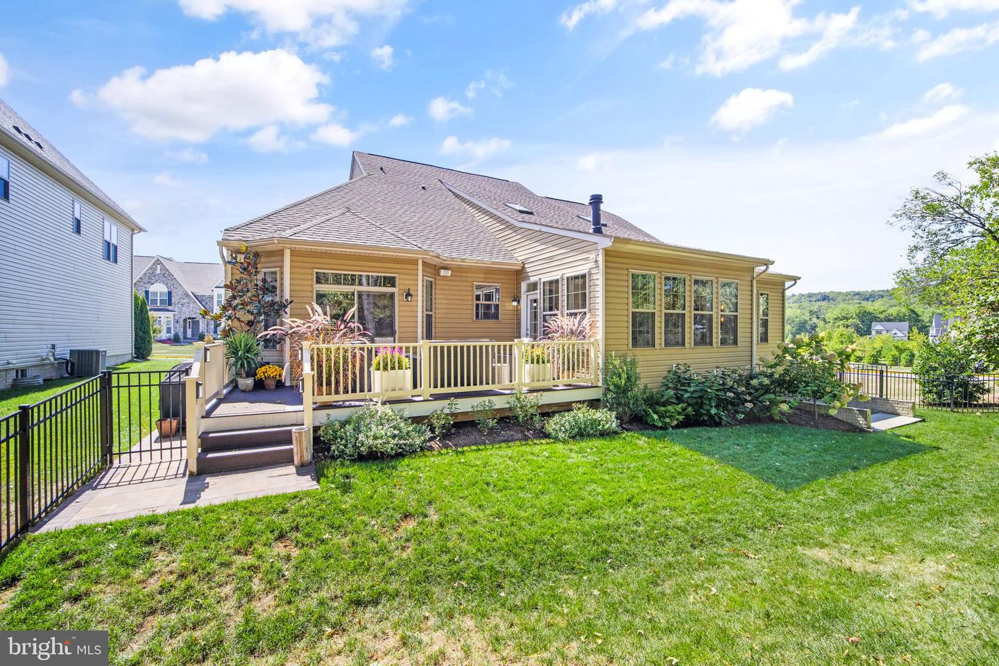 17256 Creekside Green PLACE