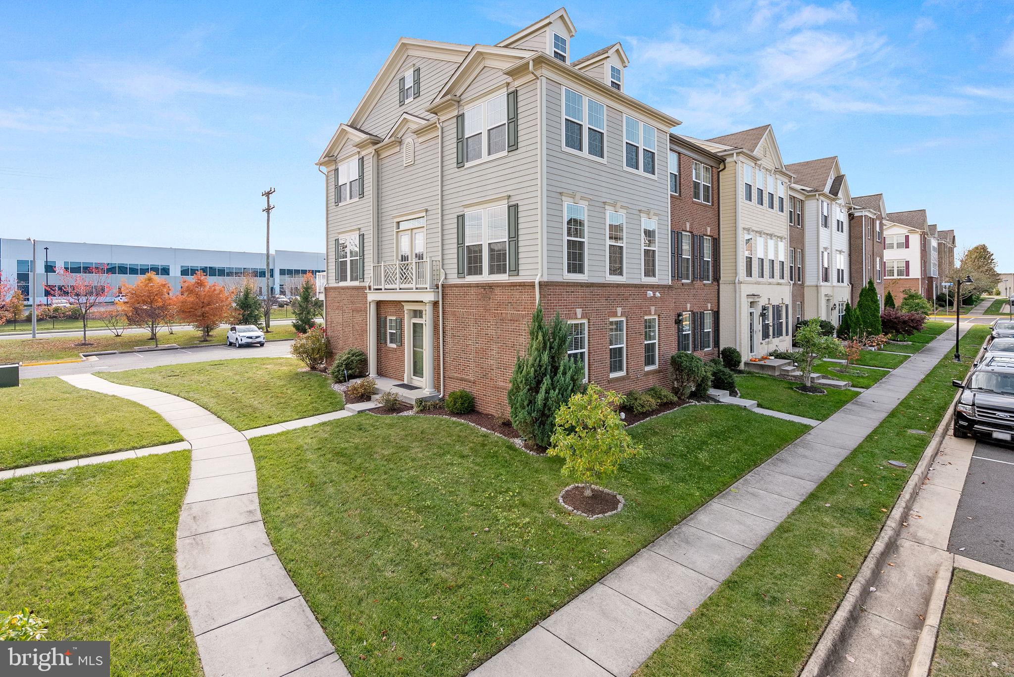 335 Pink Azalea TERRACE SE