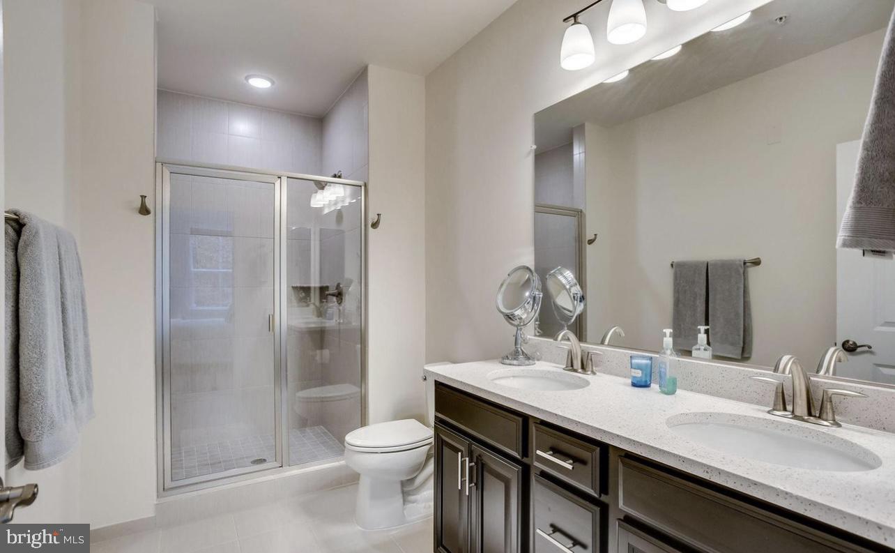 43095 Wynridge DRIVE Unit: 200