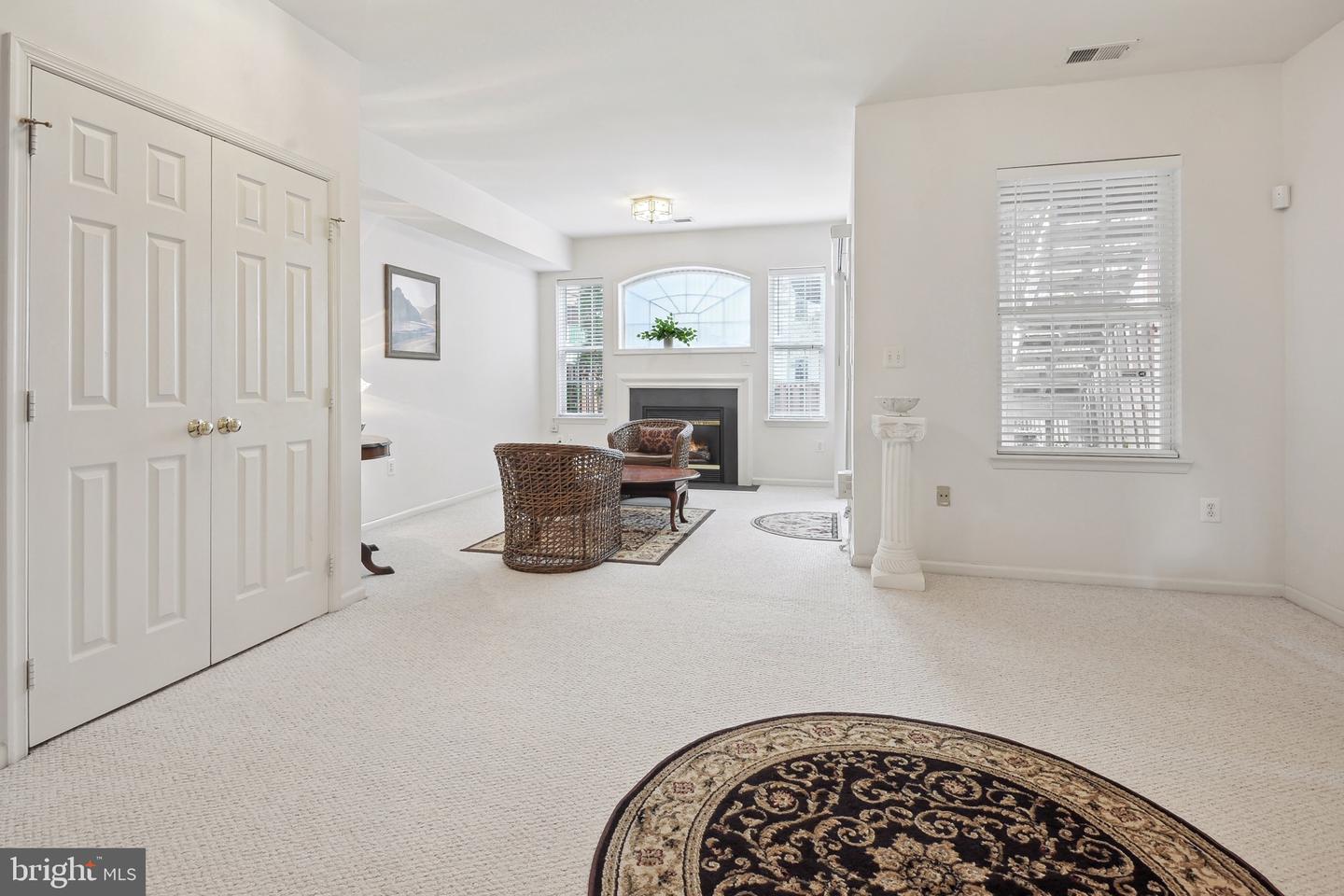 20613 Glenmere SQUARE