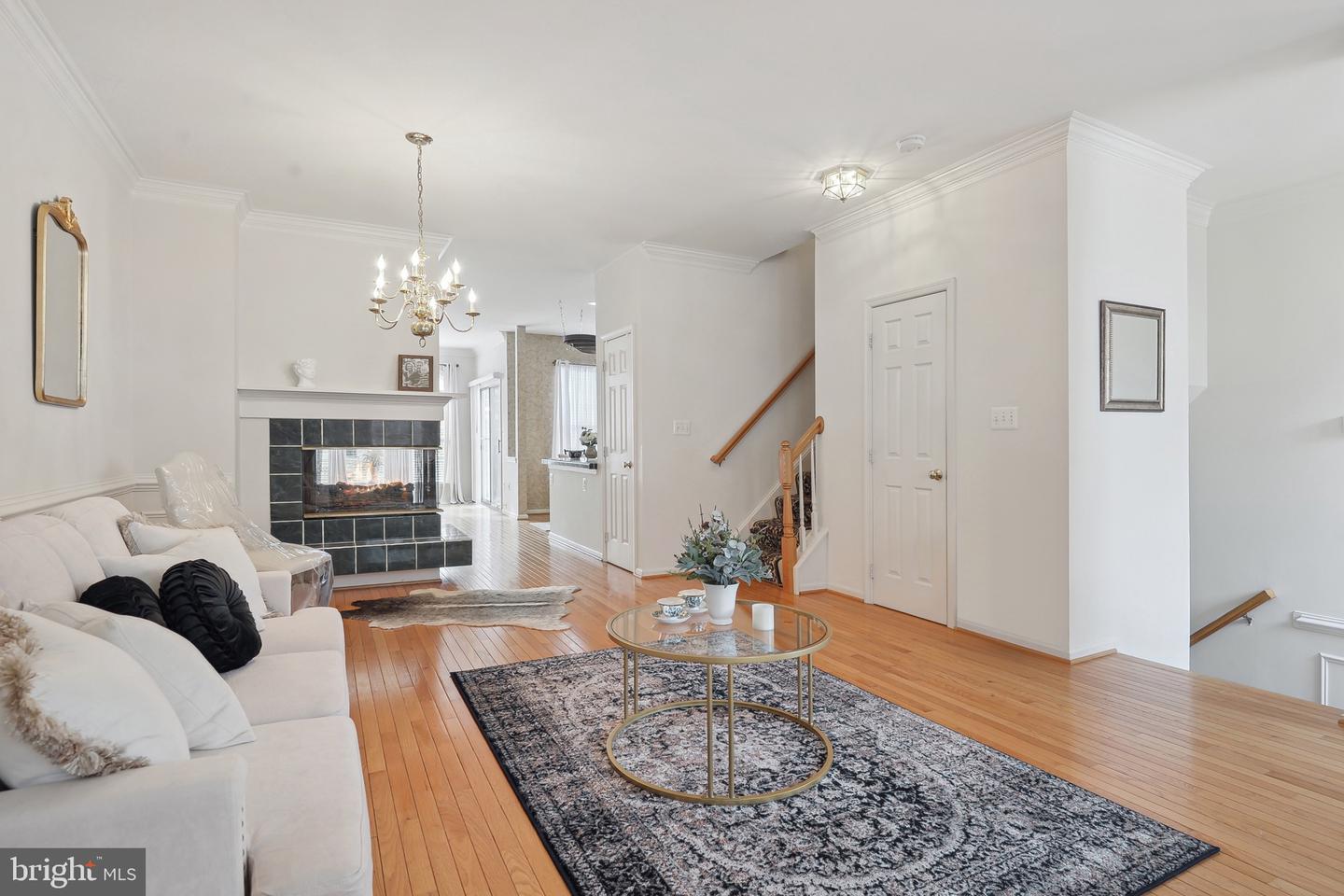 20613 Glenmere SQUARE