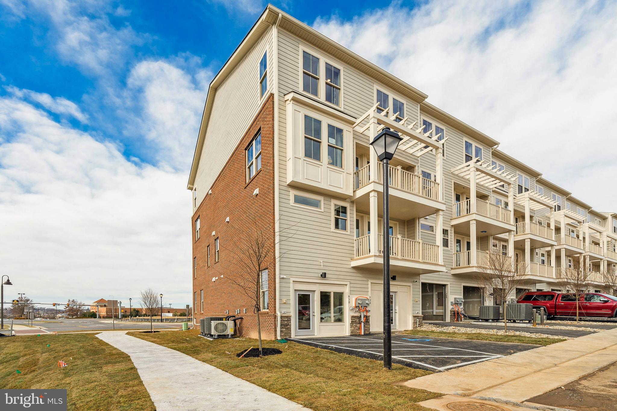 759 Mount Airy TERRACE NE