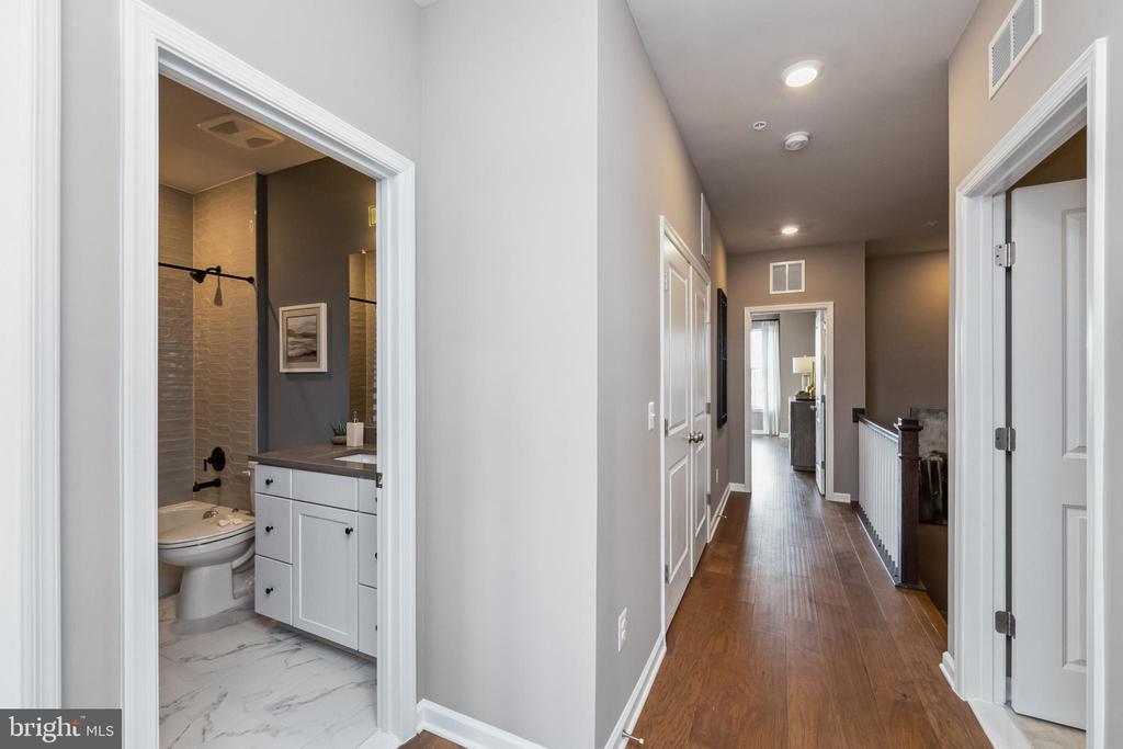 759 Mount Airy TERRACE NE