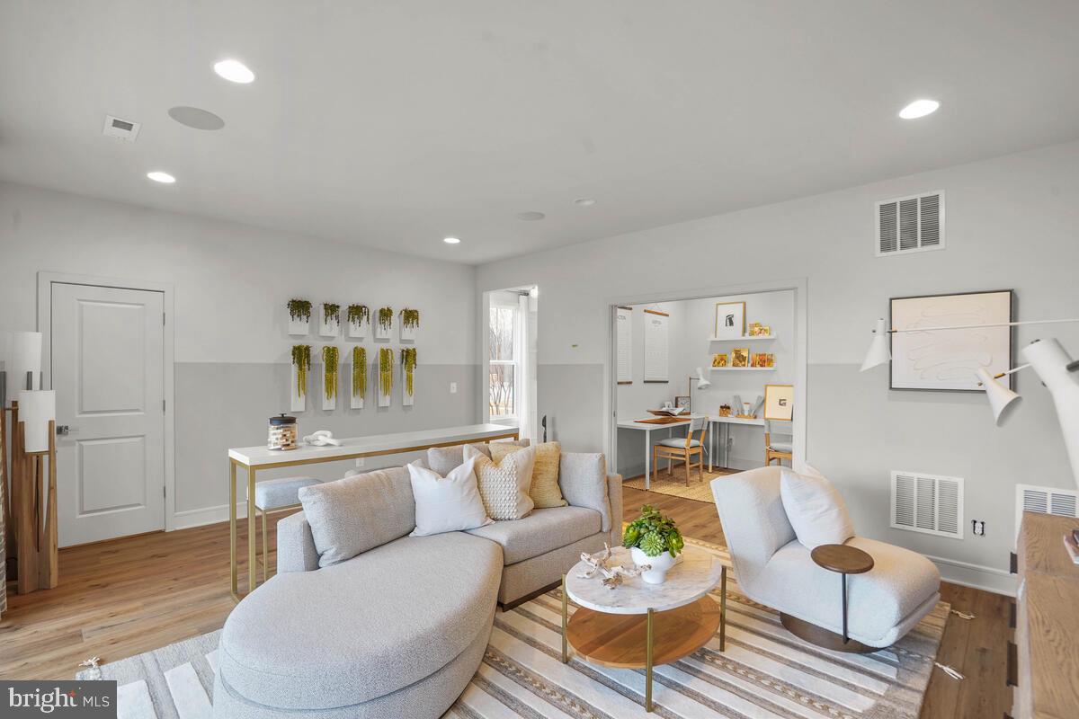 43435 Farringdon SQUARE