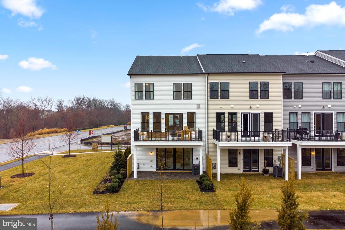 43435 Farringdon SQUARE