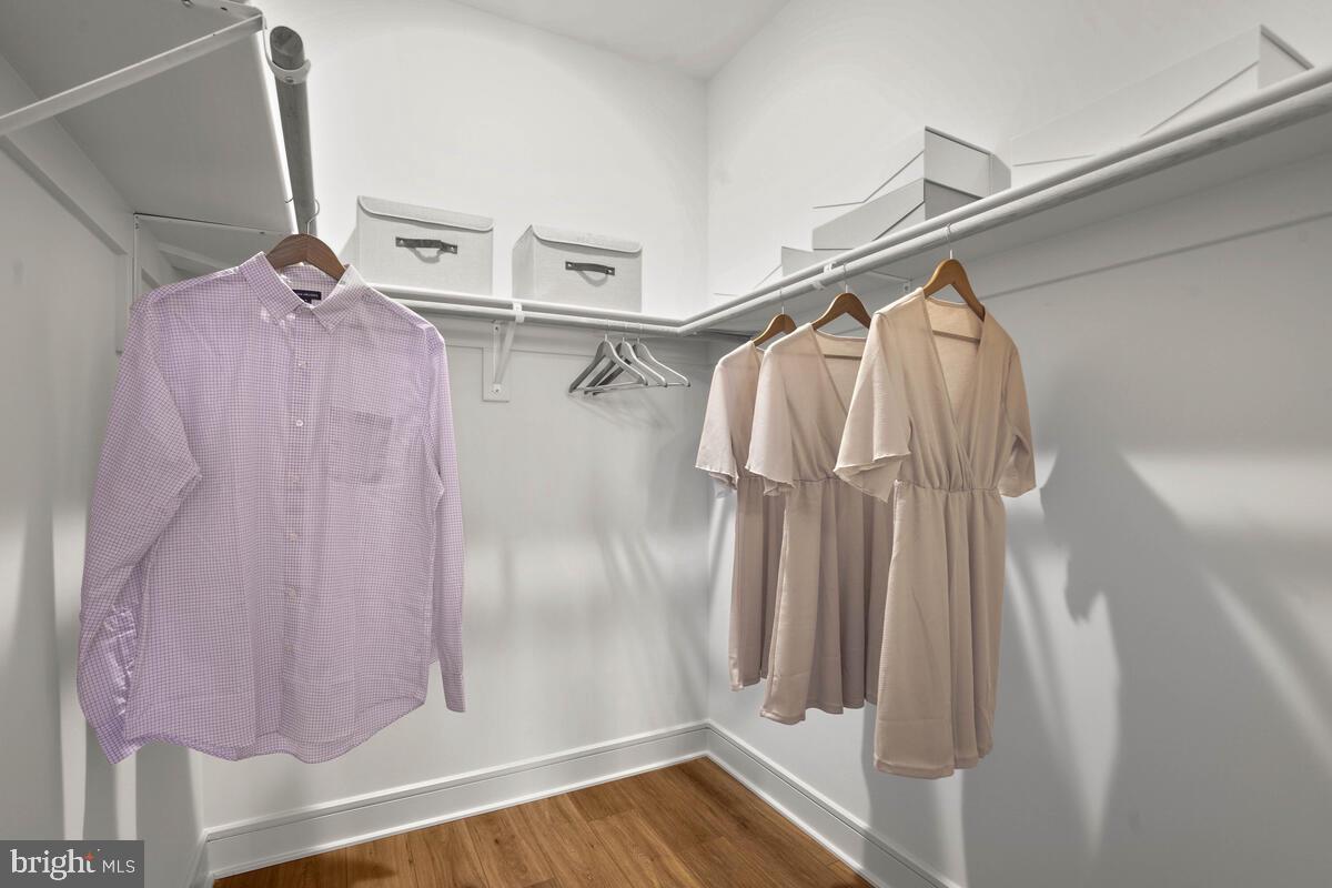 43435 Farringdon SQUARE