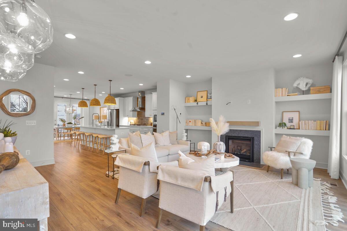 43435 Farringdon SQUARE