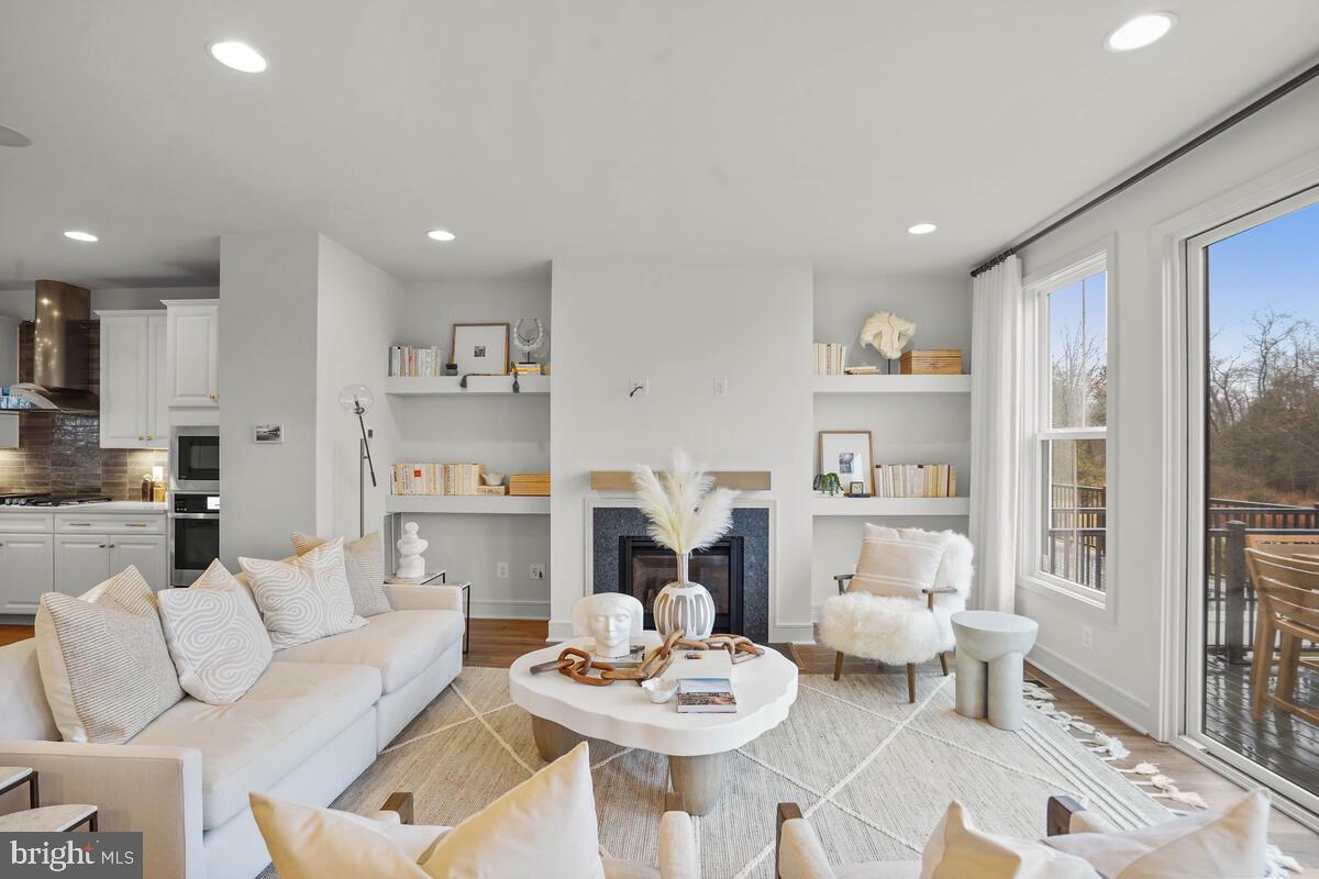 43435 Farringdon SQUARE