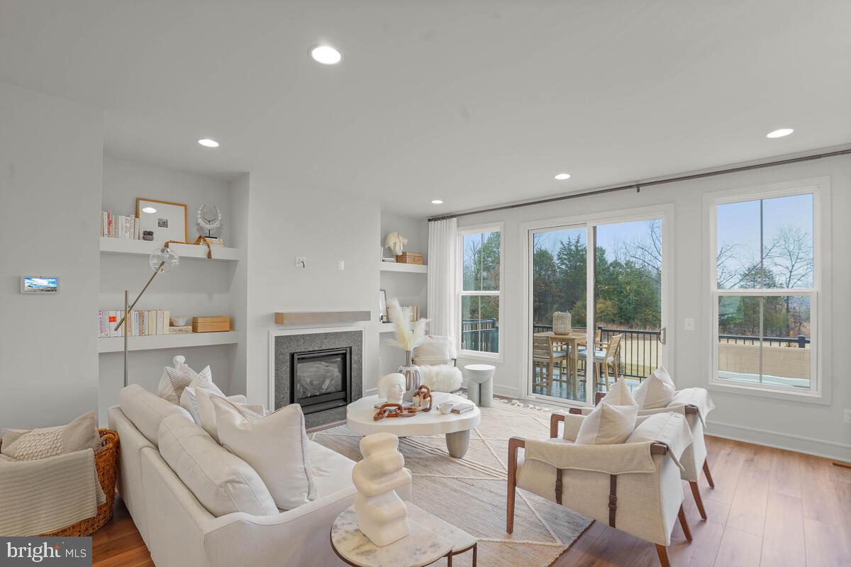 43435 Farringdon SQUARE