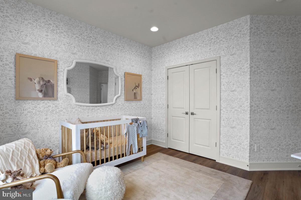 43435 Farringdon SQUARE