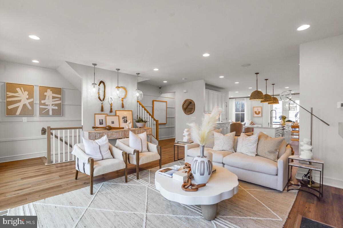 43435 Farringdon SQUARE