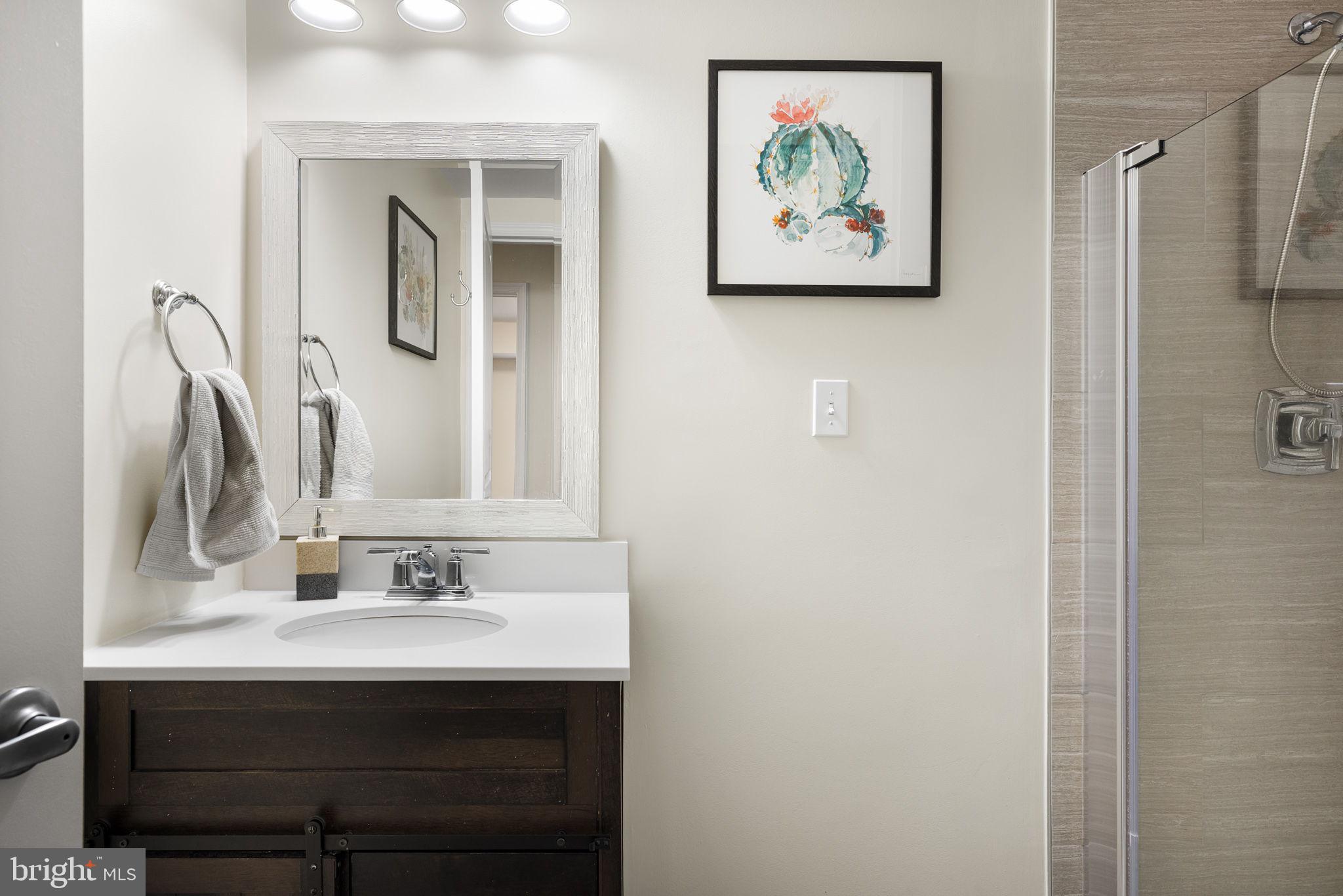 645 Constellation SQUARE SE Unit: B