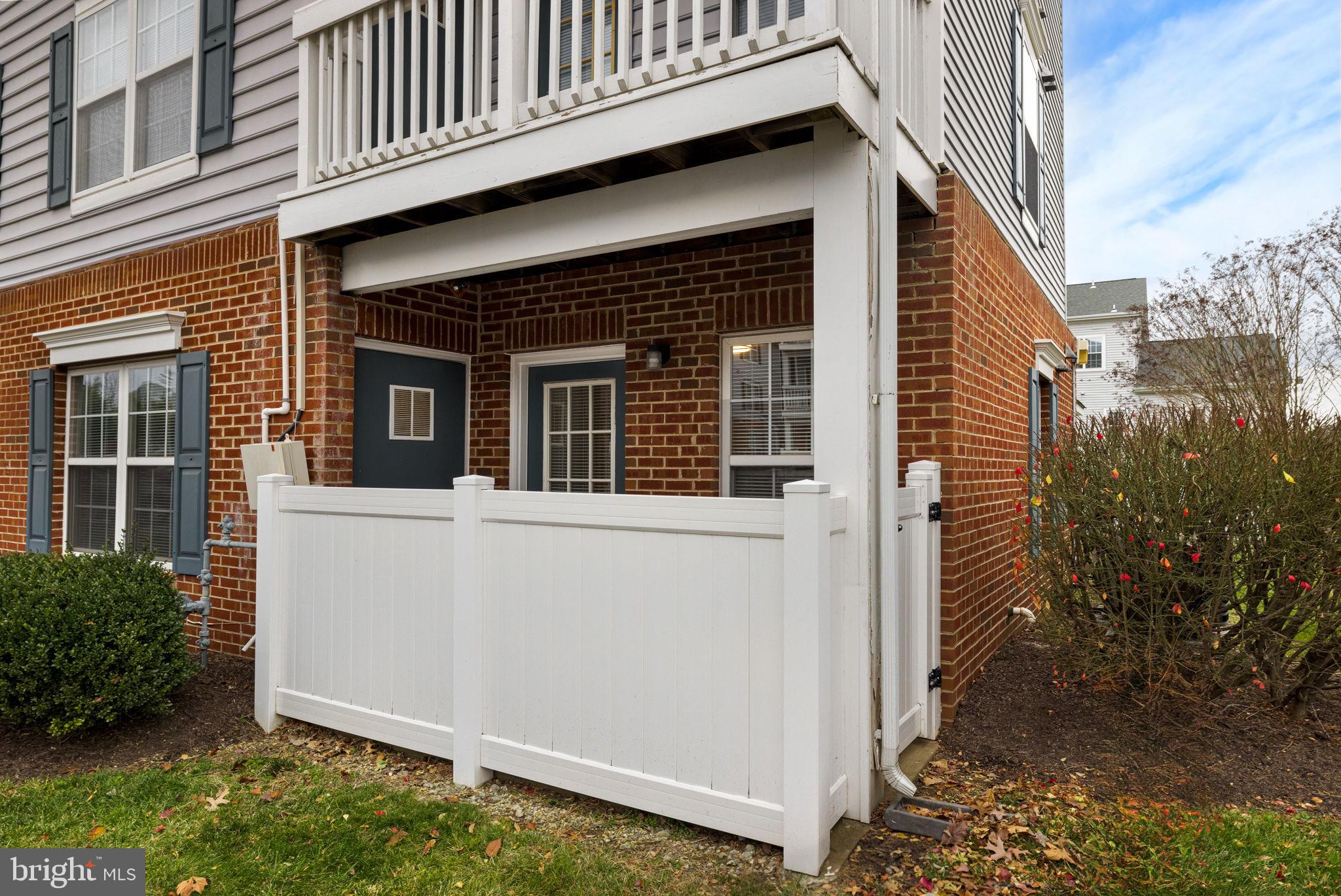 645 Constellation SQUARE SE Unit: B