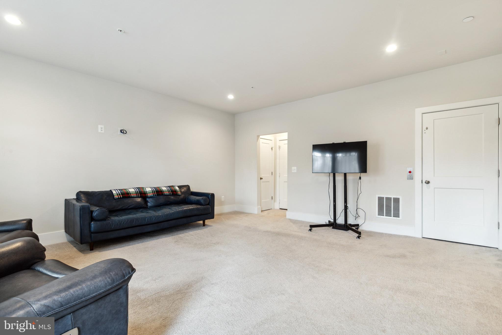 20054 Old Line TERRACE