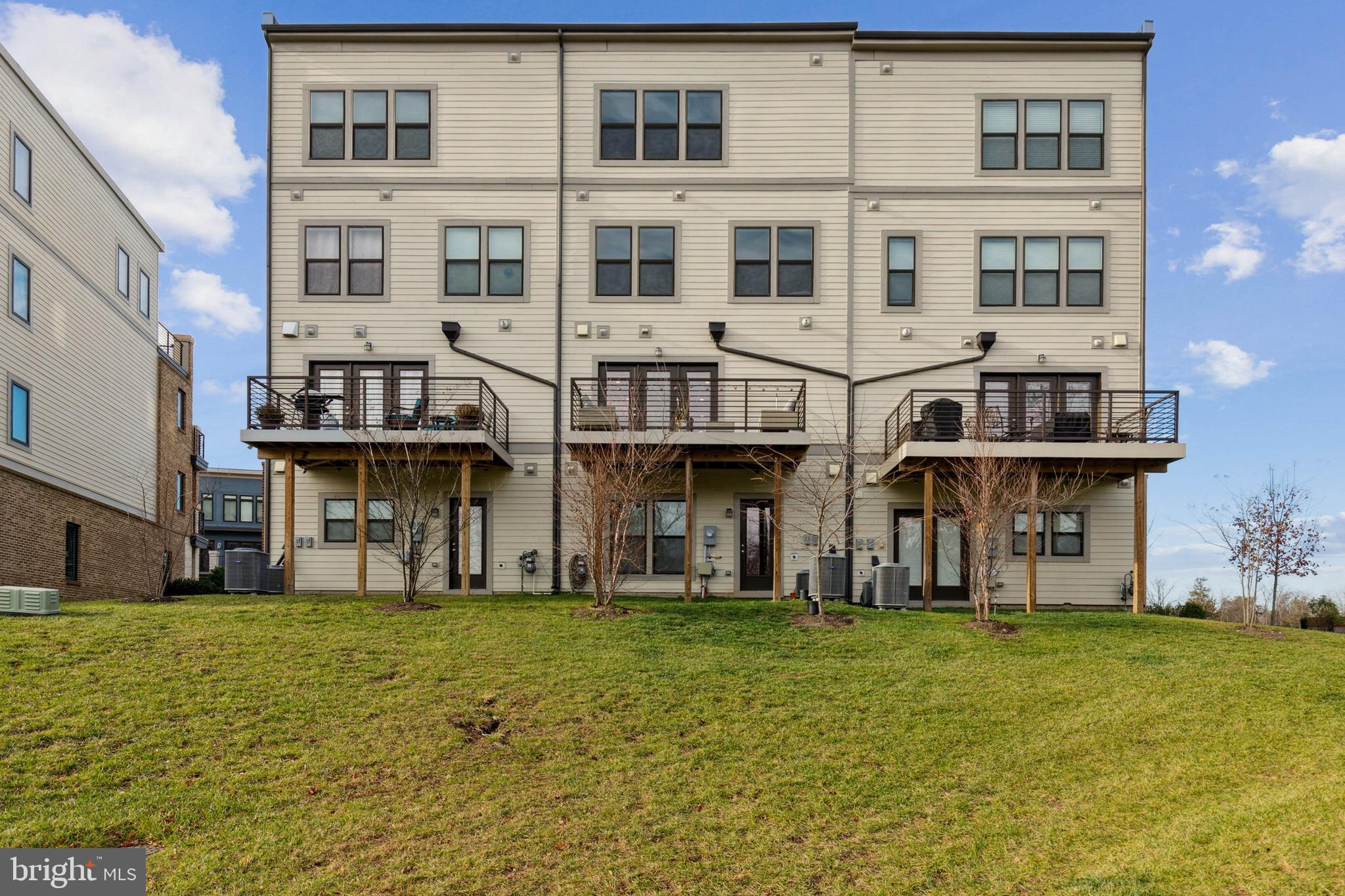 20054 Old Line TERRACE