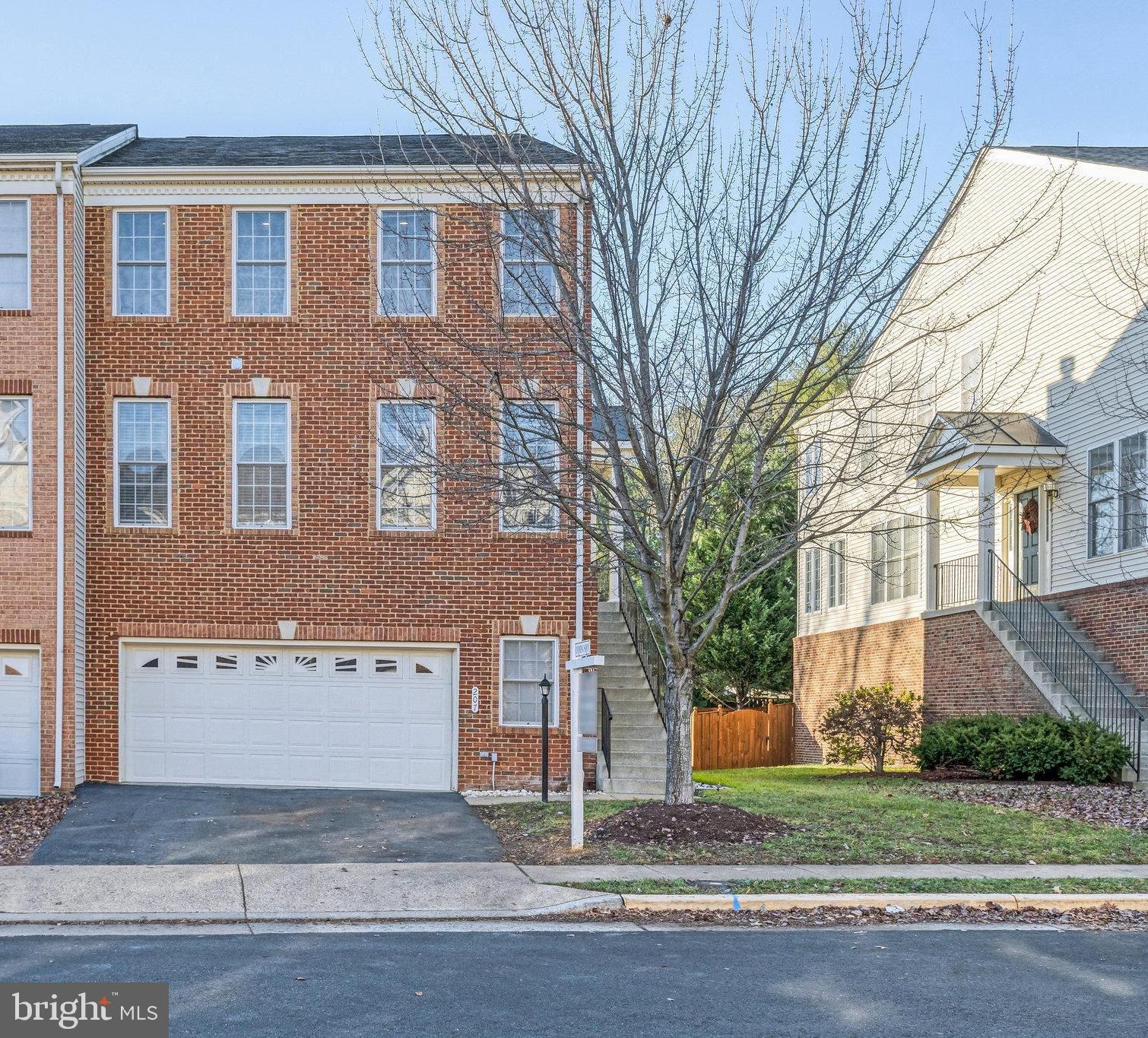 207 Elder TERRACE