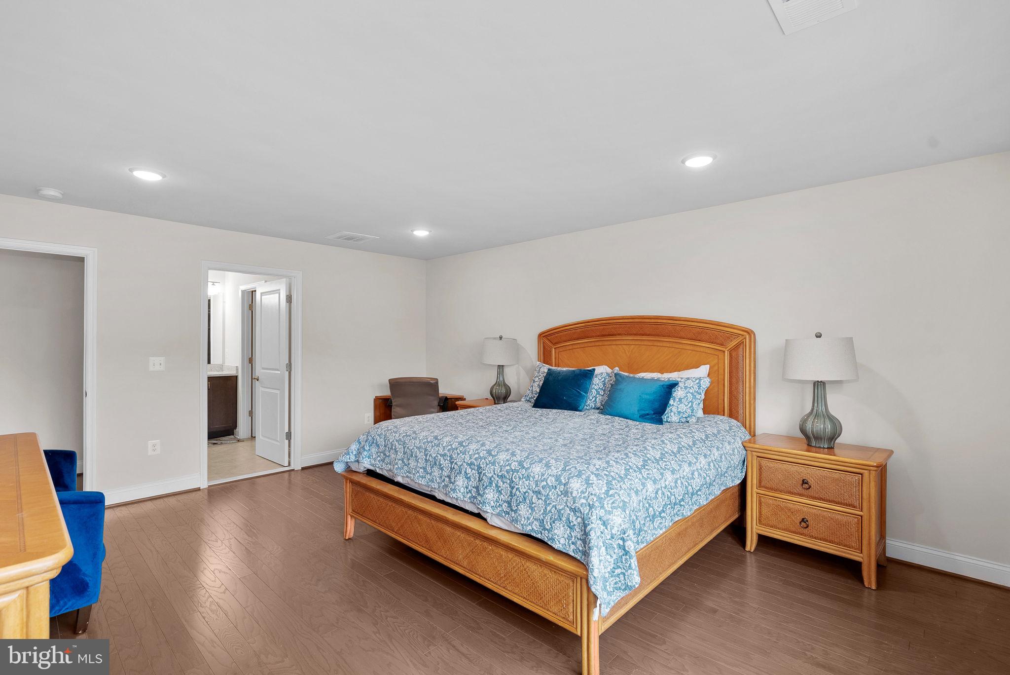 19829 Silvery Blue TERRACE