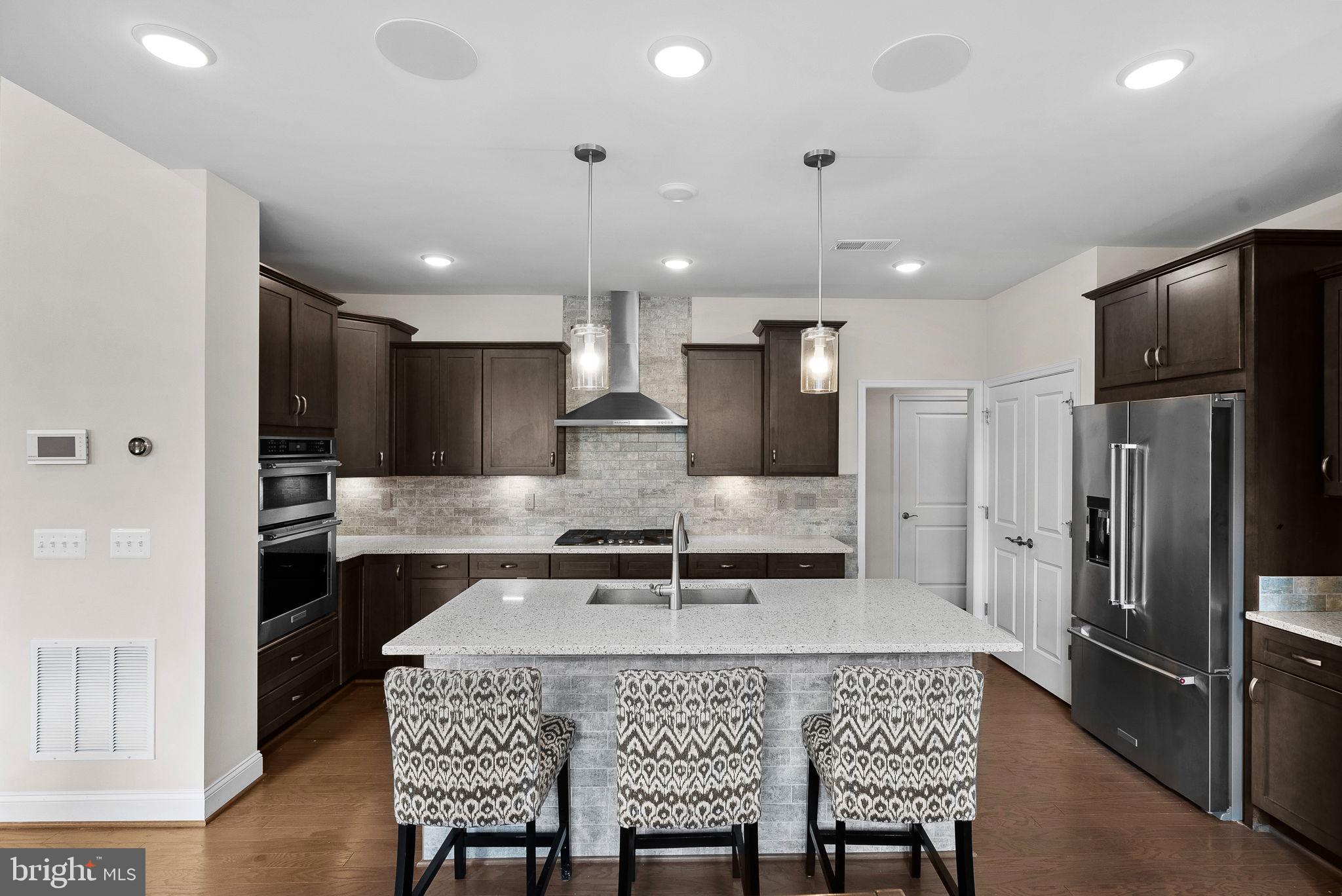 19829 Silvery Blue TERRACE