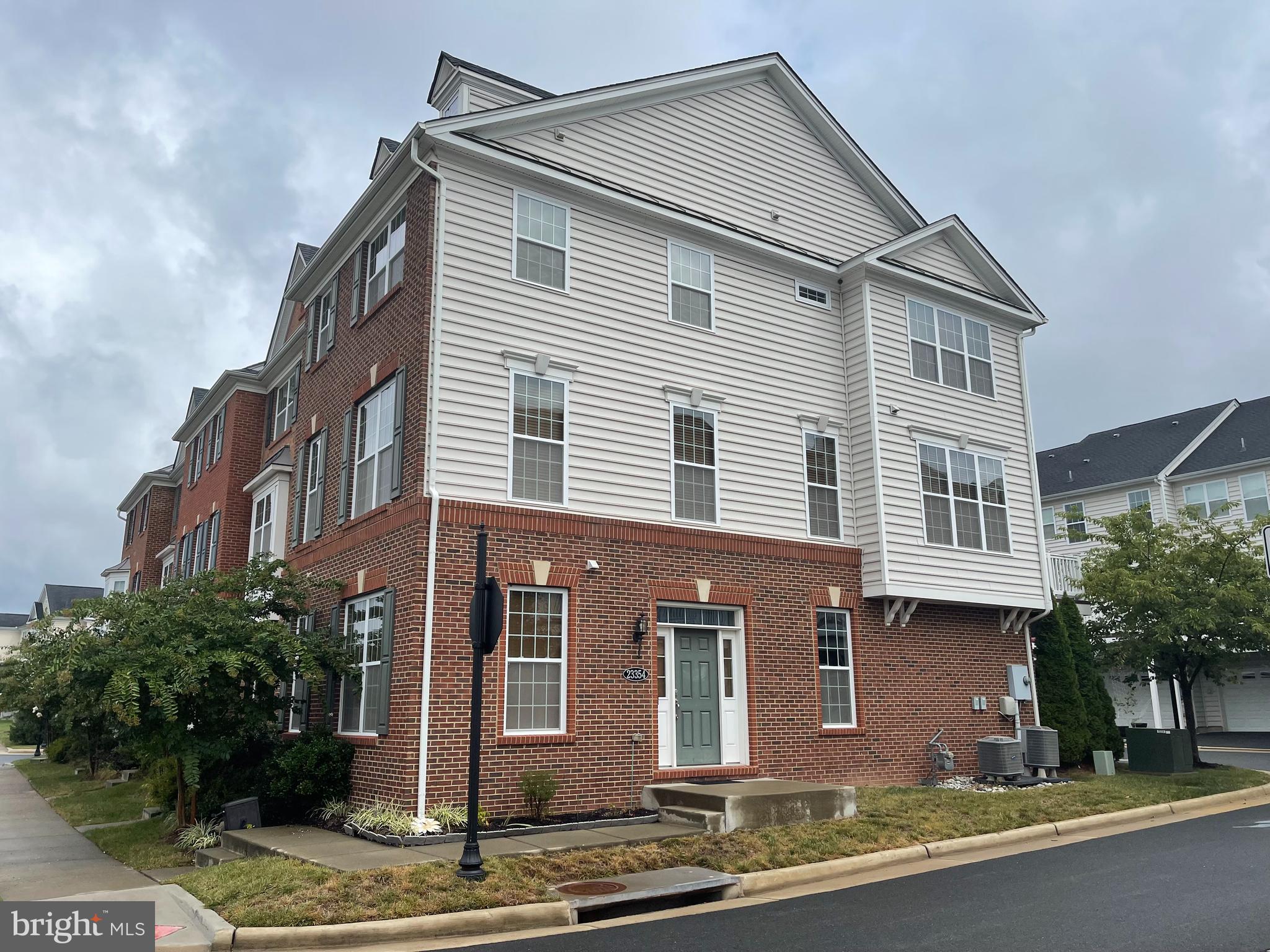 23354 Madison Heights TERRACE