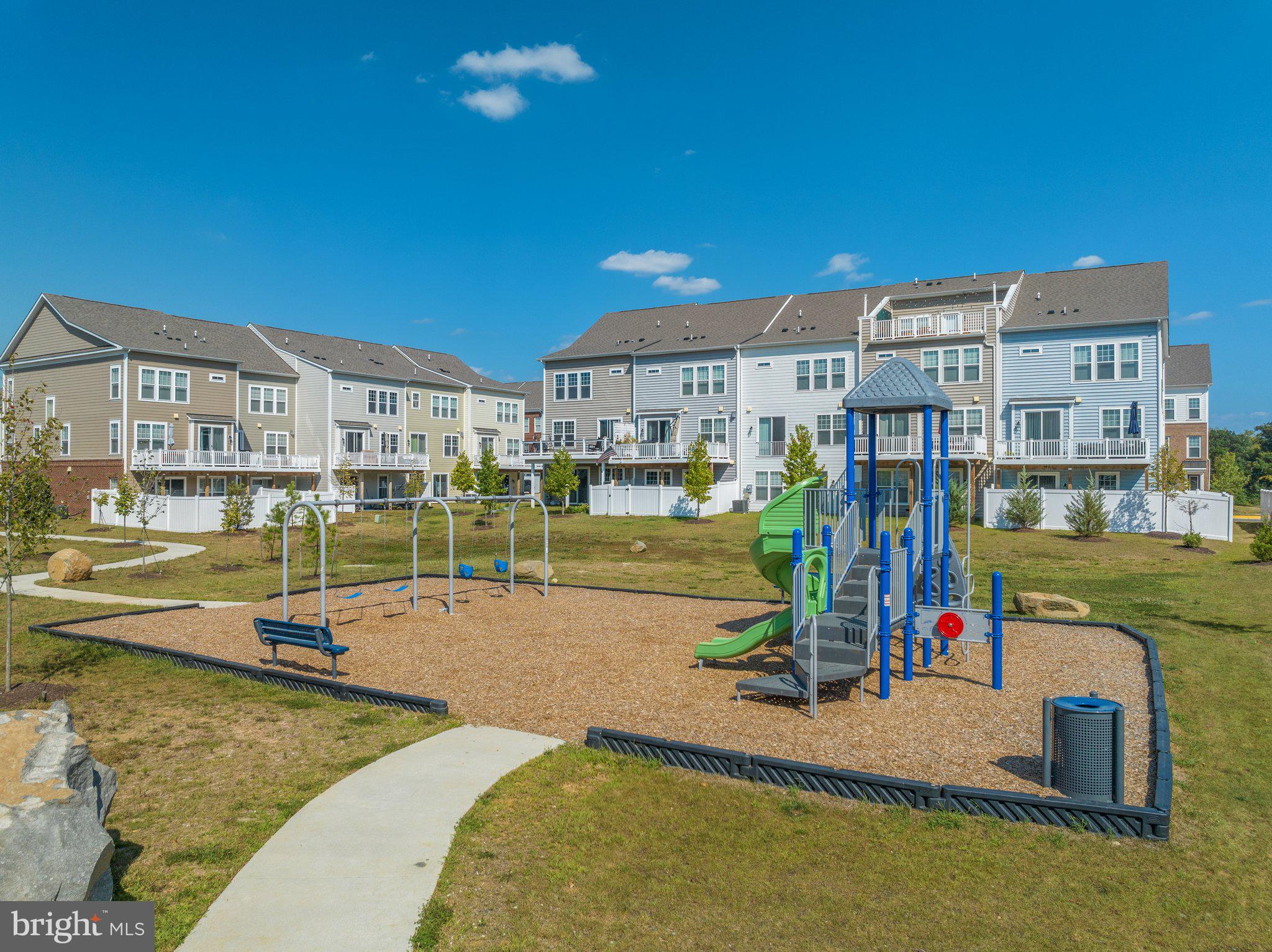 42933 Running Creek SQUARE