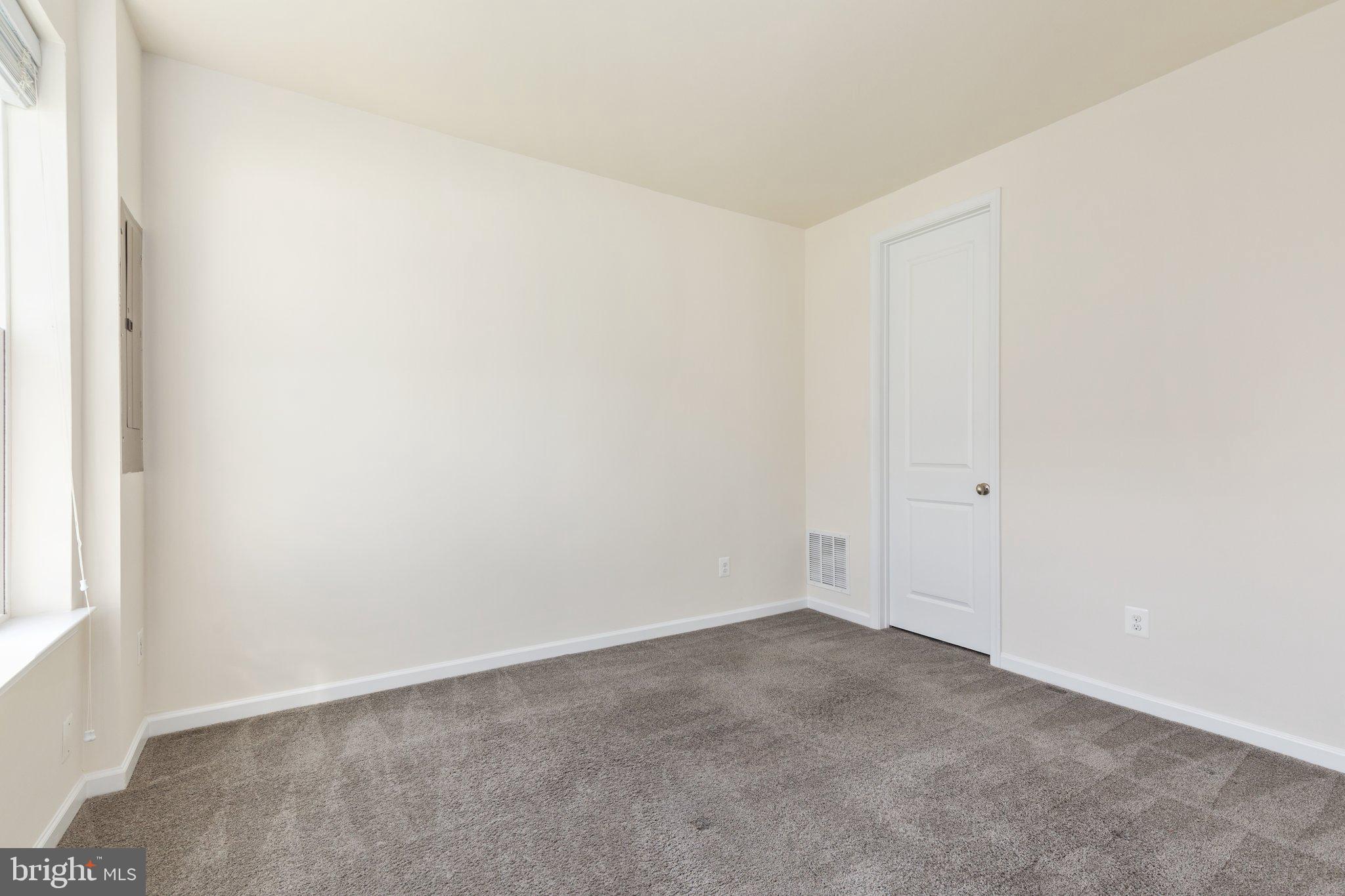 42933 Running Creek SQUARE