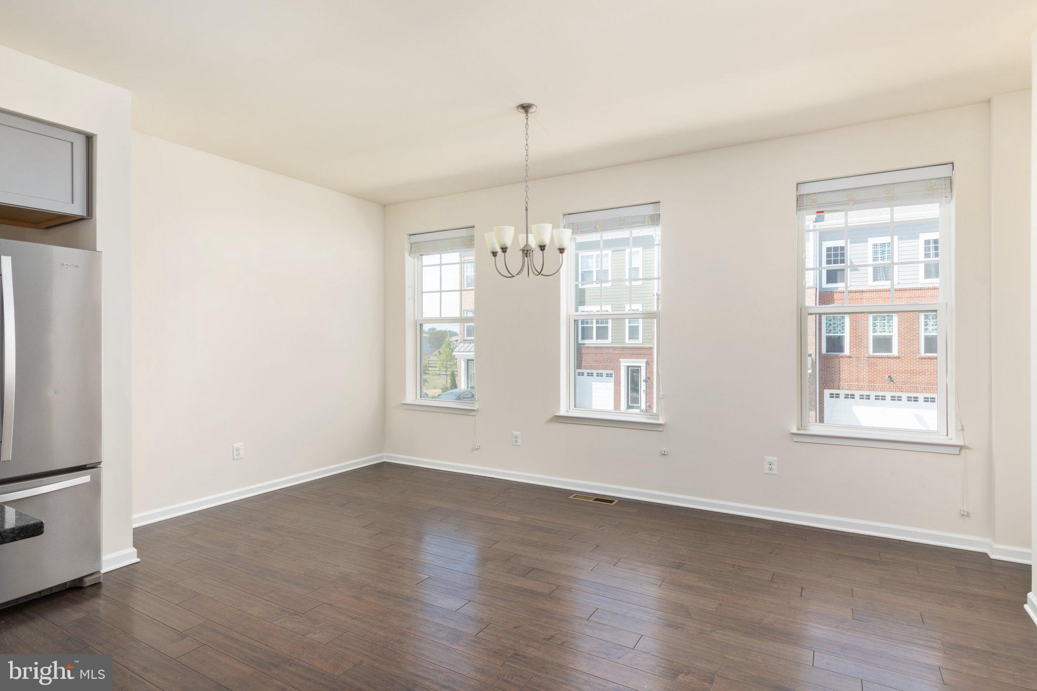 42933 Running Creek SQUARE