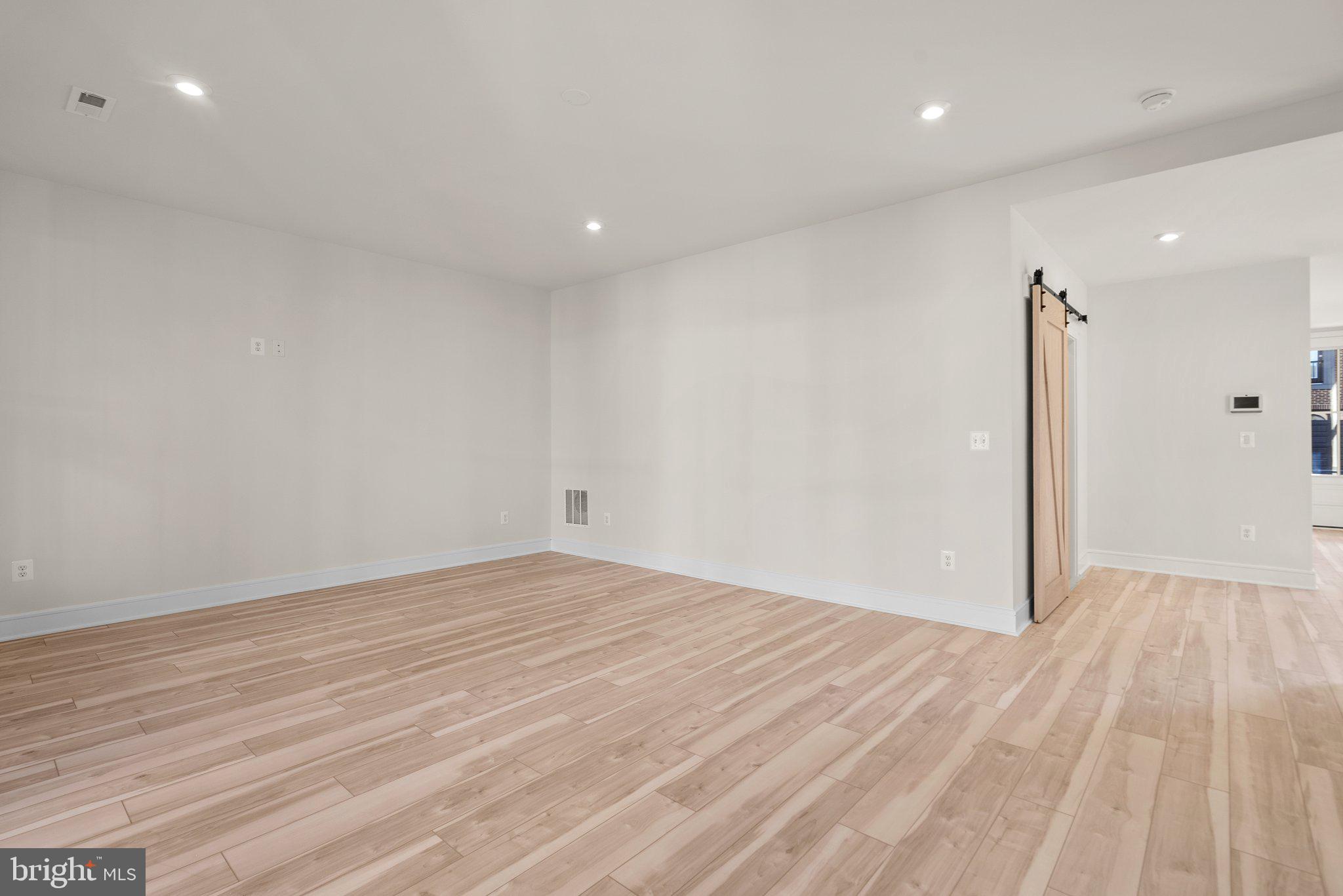 43595 Farringdon SQUARE