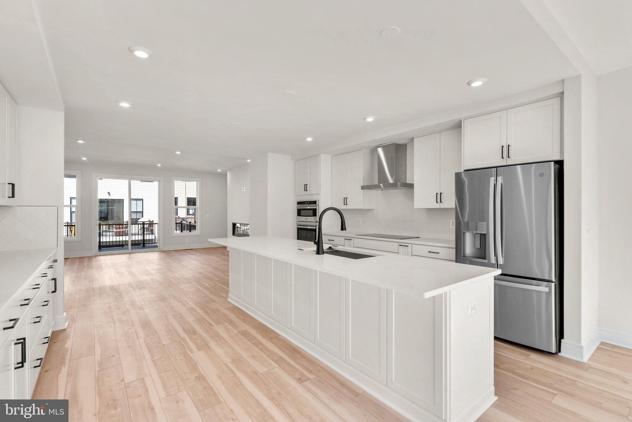43595 Farringdon SQUARE