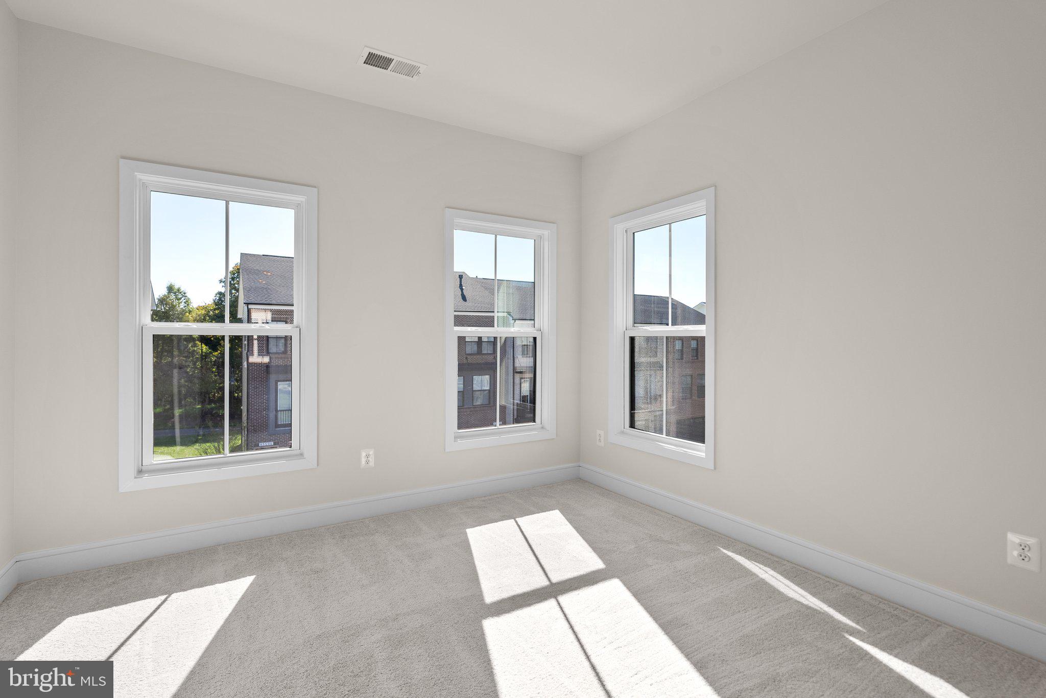 43595 Farringdon SQUARE