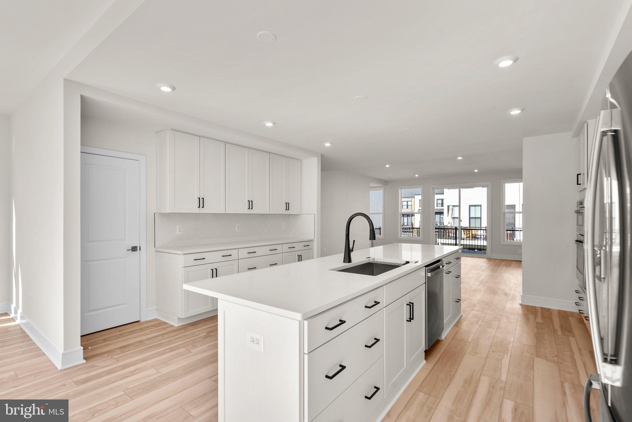43595 Farringdon SQUARE