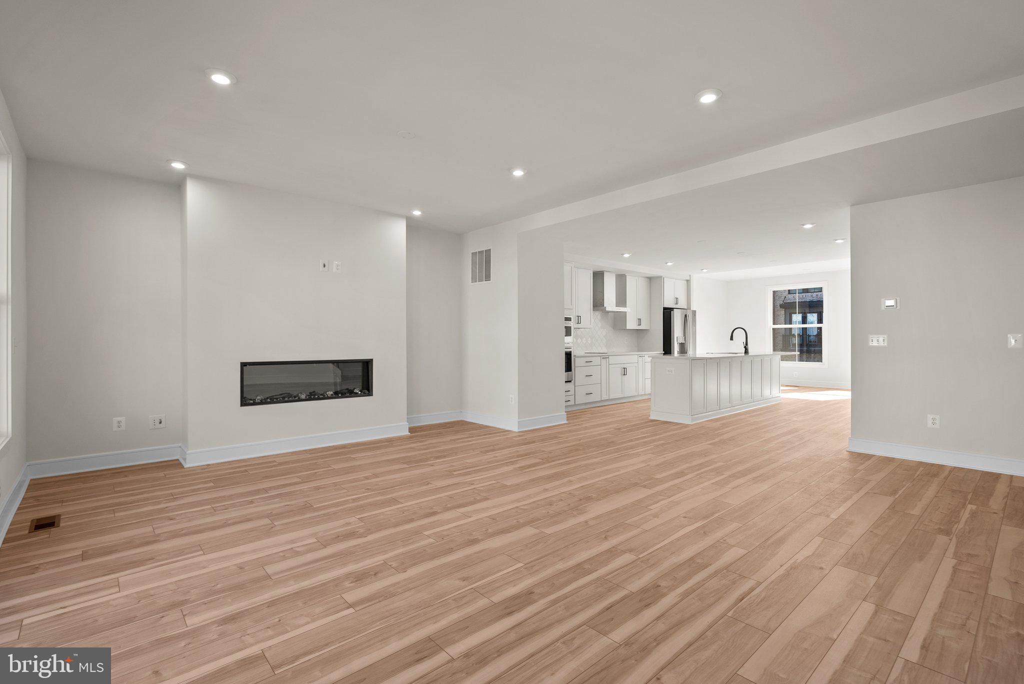 43595 Farringdon SQUARE